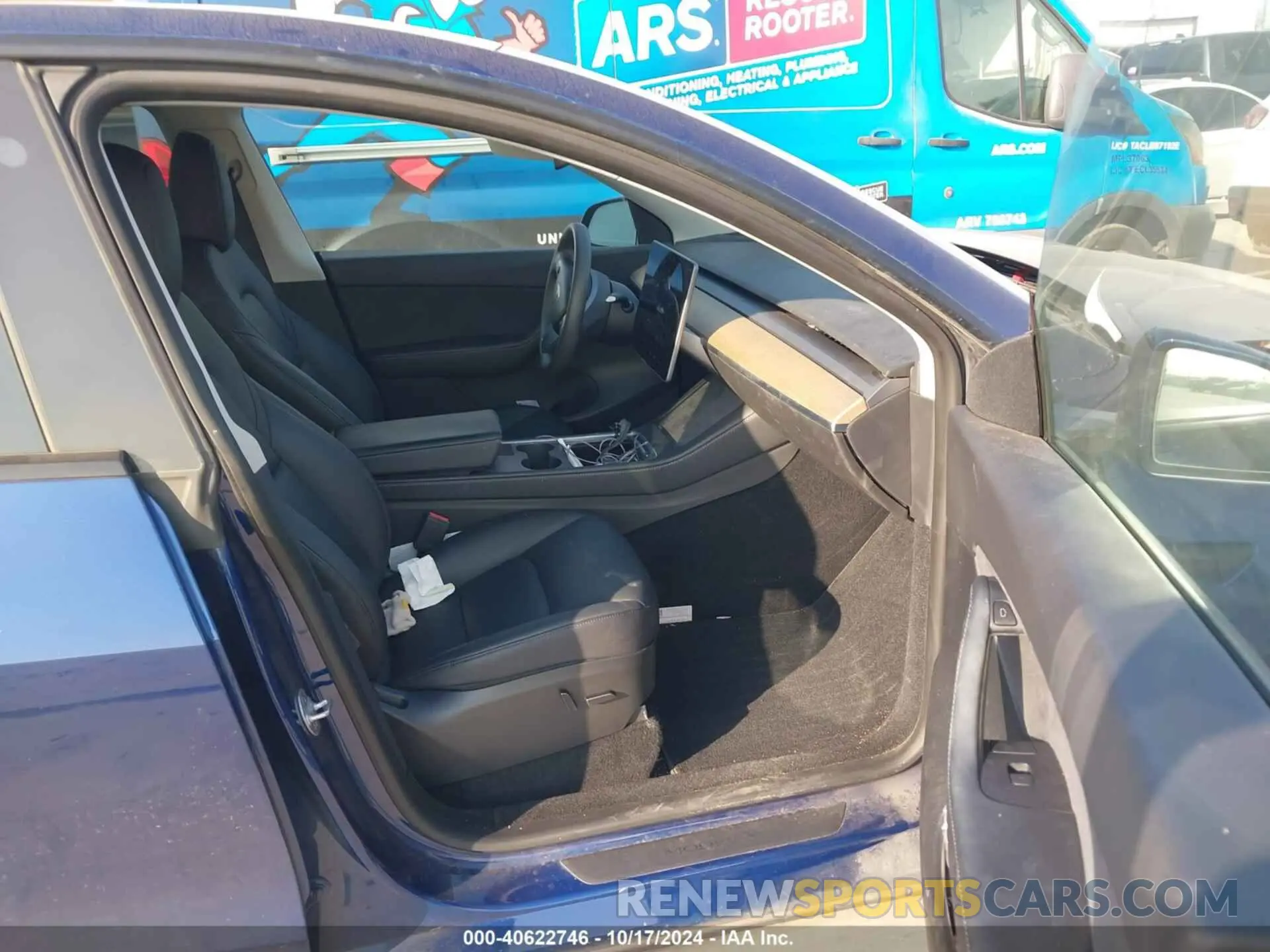 5 Photograph of a damaged car 7SAYGDEE8NA002758 TESLA MODEL Y 2022
