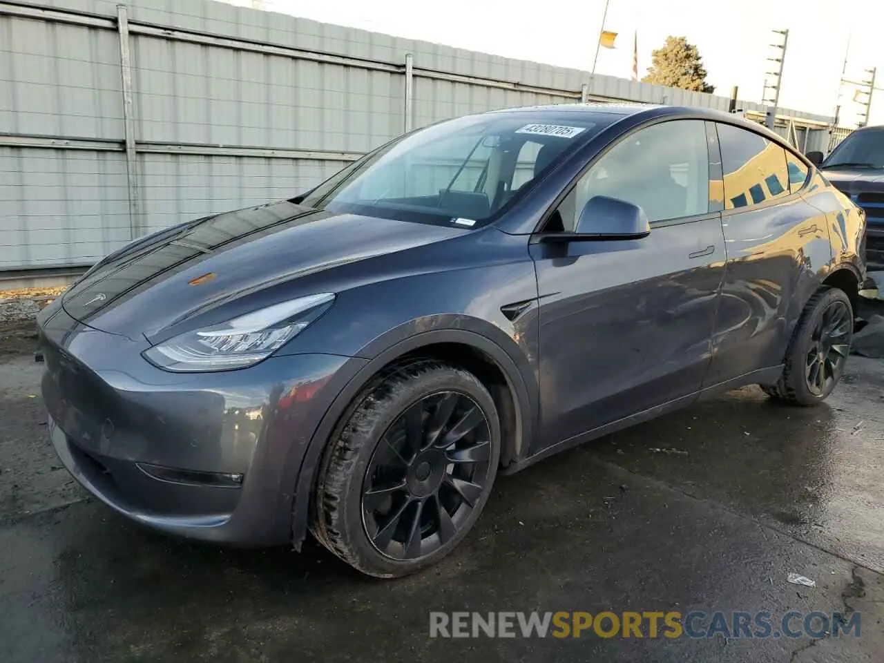 1 Photograph of a damaged car 7SAYGDEE8NF370733 TESLA MODEL Y 2022