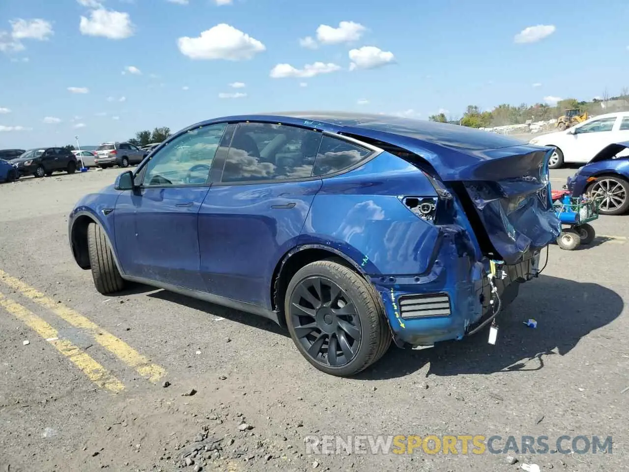 2 Photograph of a damaged car 7SAYGDEE8NF414097 TESLA MODEL Y 2022