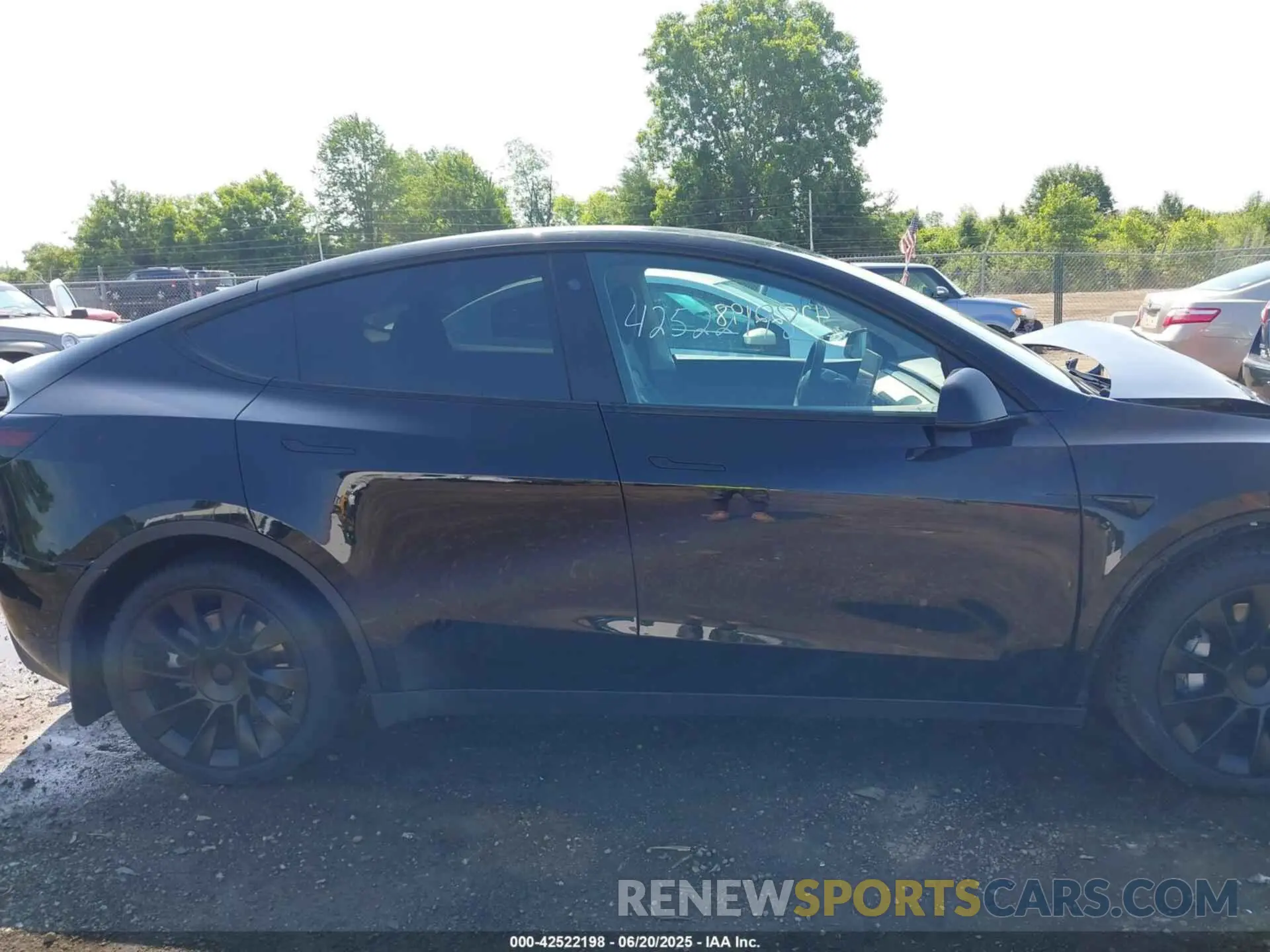 13 Фотография поврежденного автомобиля 7SAYGDEE8NF434074 TESLA MODEL Y 2022