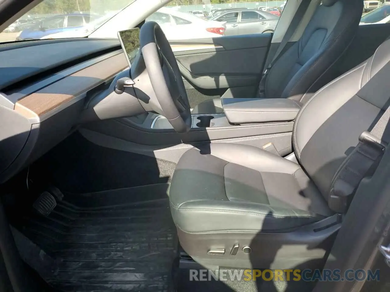 7 Photograph of a damaged car 7SAYGDEE8NF518847 TESLA MODEL Y 2022