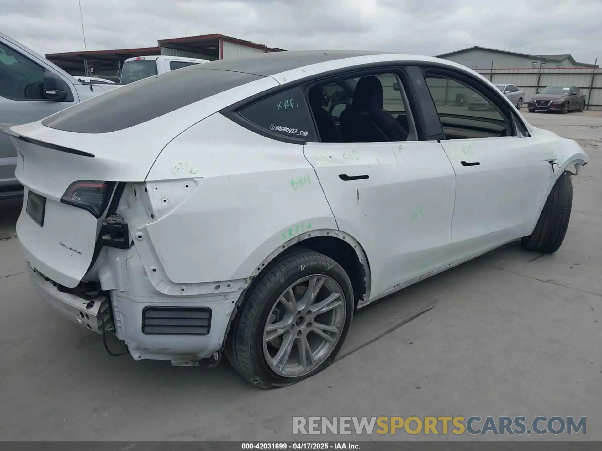 4 Фотография поврежденного автомобиля 7SAYGDEE9NA013302 TESLA MODEL Y 2022