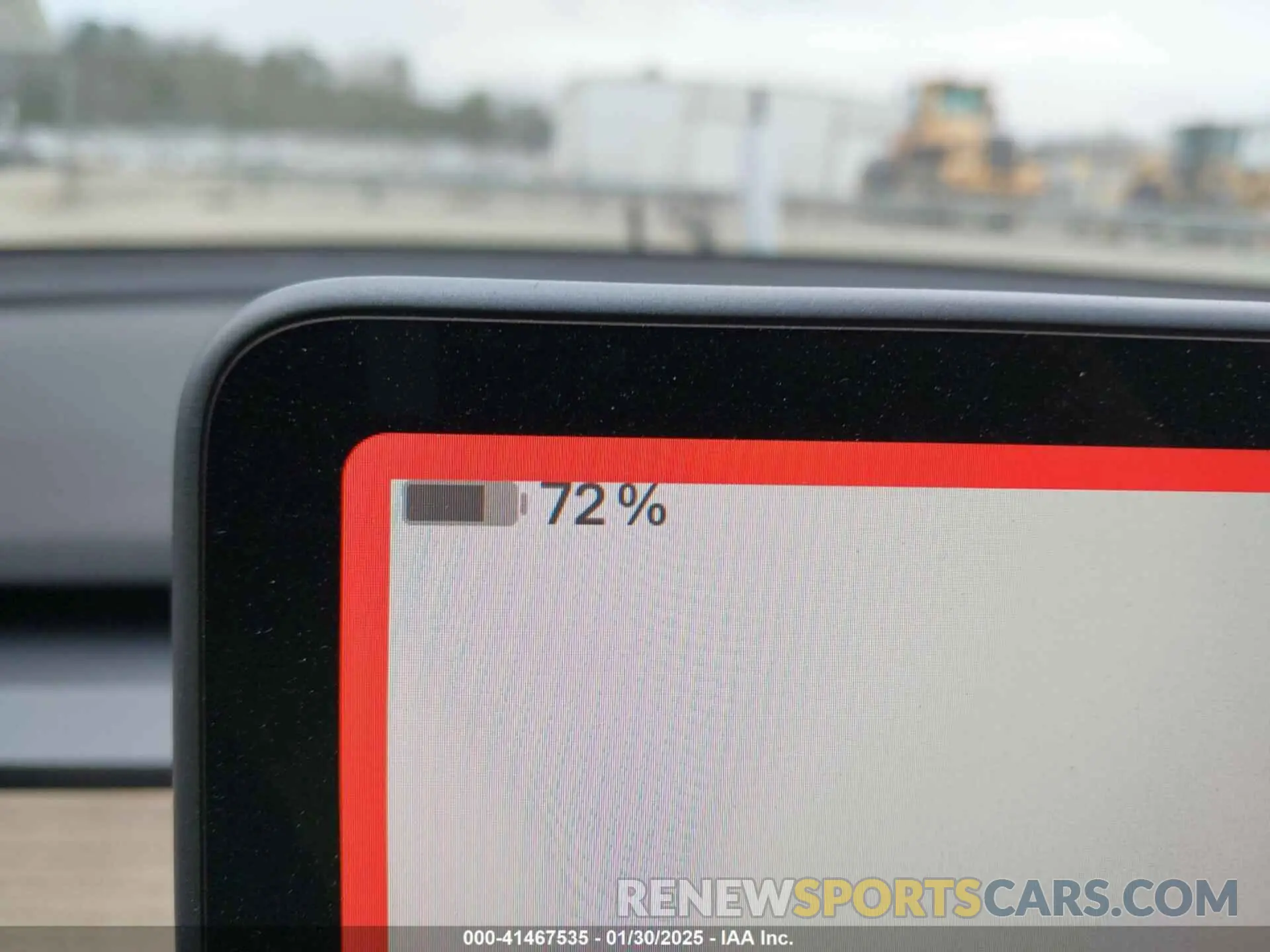 18 Photograph of a damaged car 7SAYGDEE9NA015292 TESLA MODEL Y 2022