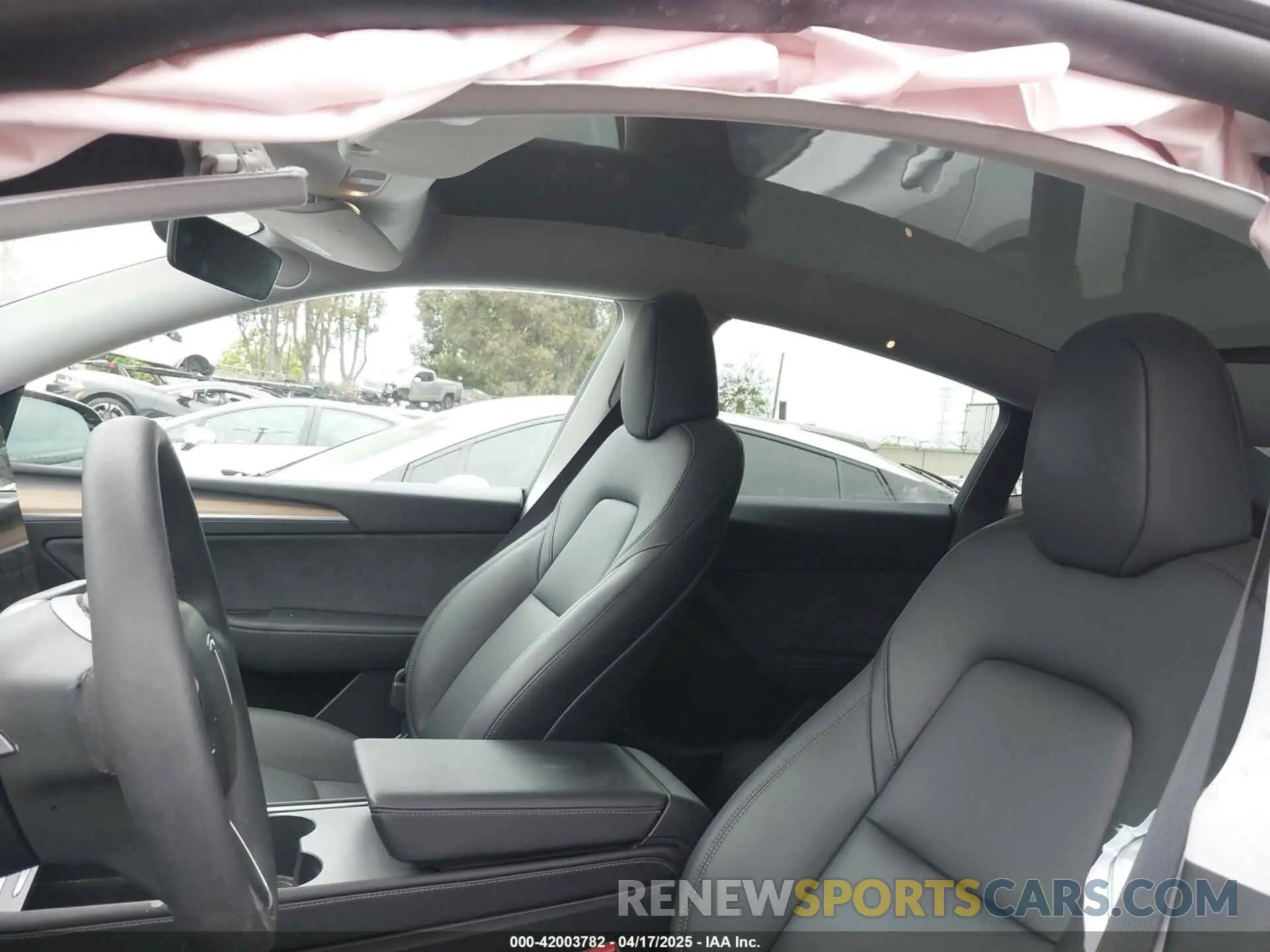 22 Photograph of a damaged car 7SAYGDEE9NA022842 TESLA MODEL Y 2022