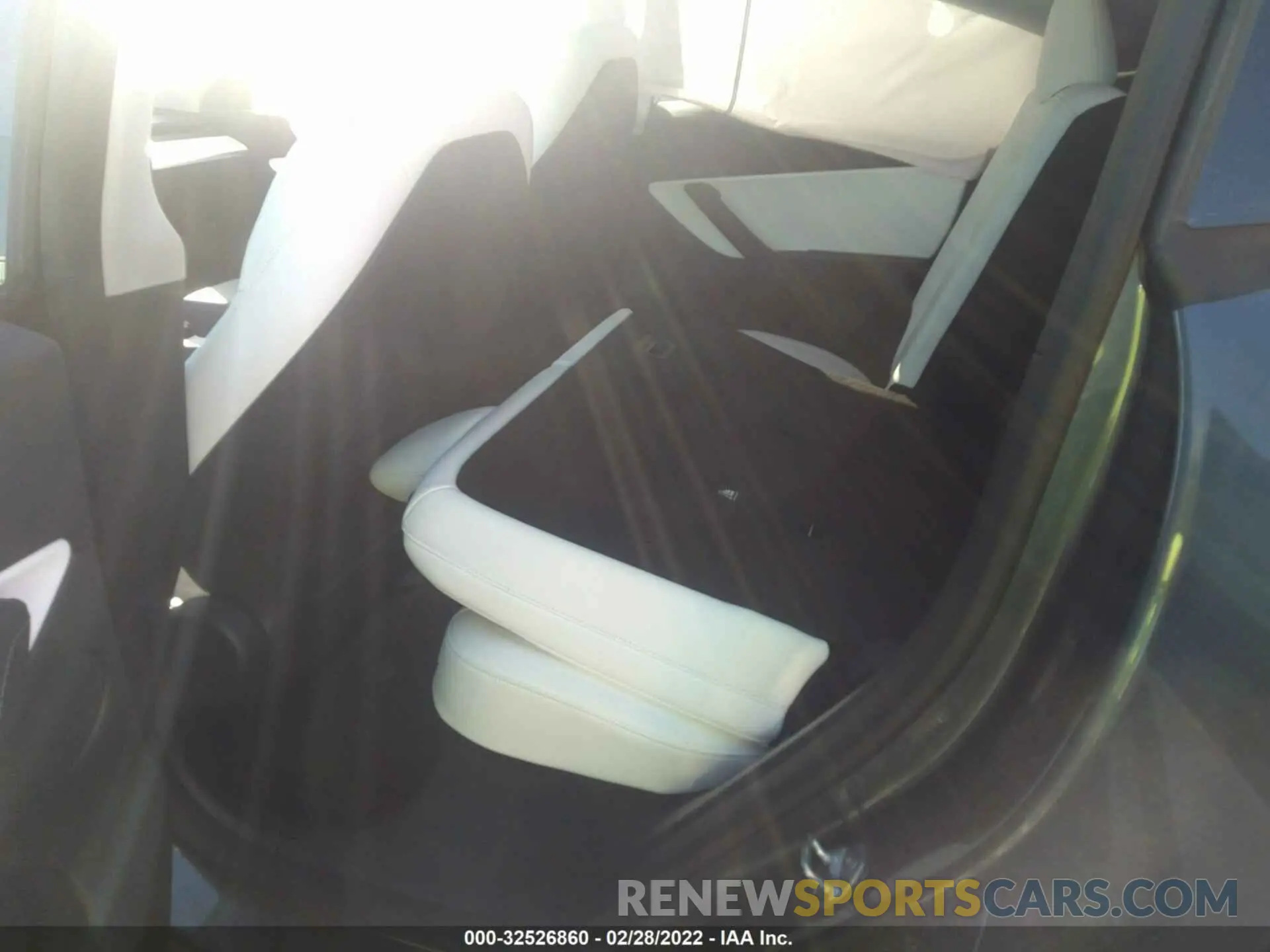8 Photograph of a damaged car 7SAYGDEE9NF324800 TESLA MODEL Y 2022