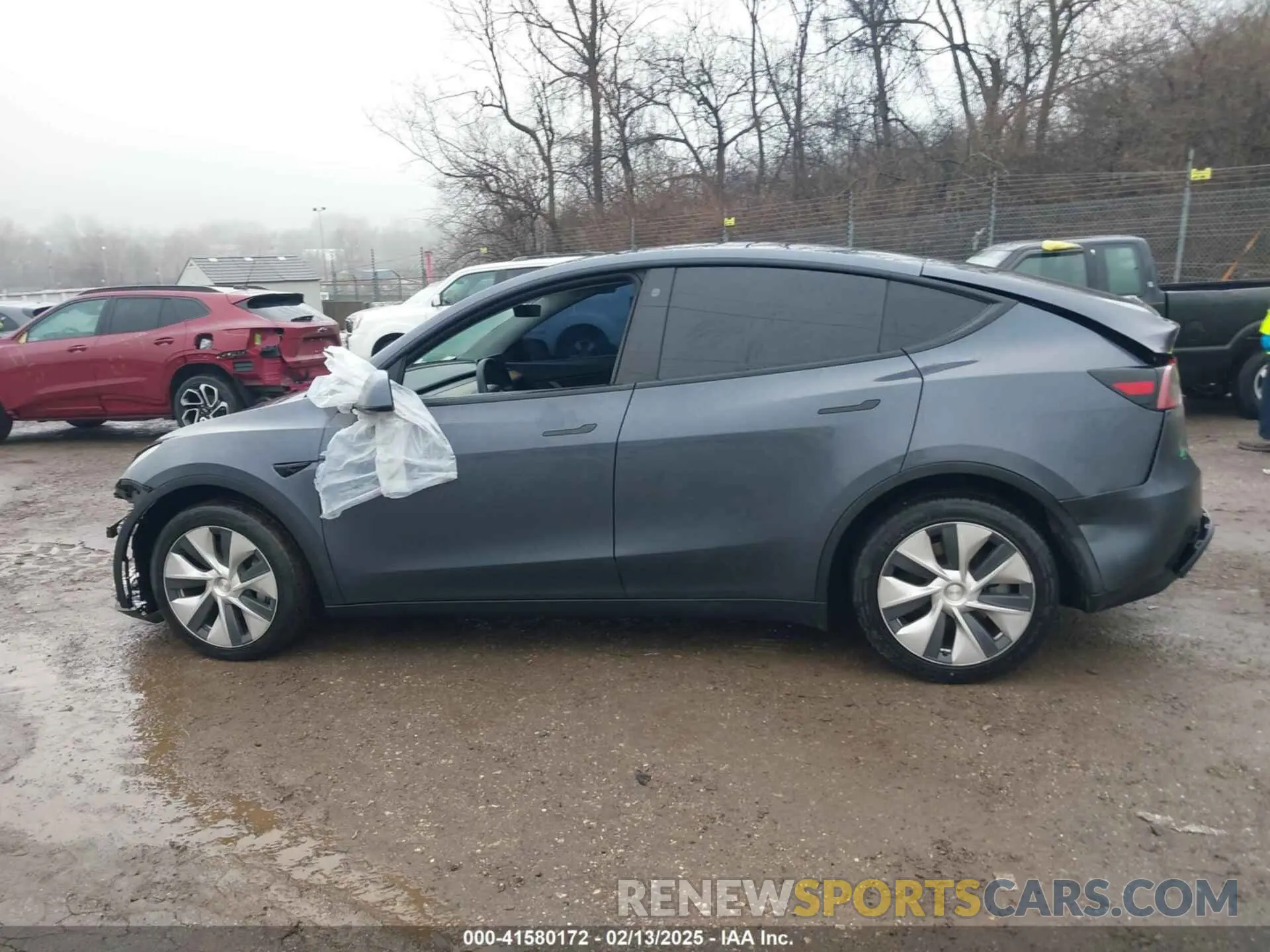 14 Photograph of a damaged car 7SAYGDEE9NF331410 TESLA MODEL Y 2022
