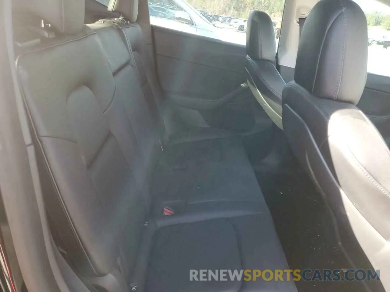 11 Photograph of a damaged car 7SAYGDEE9NF363998 TESLA MODEL Y 2022