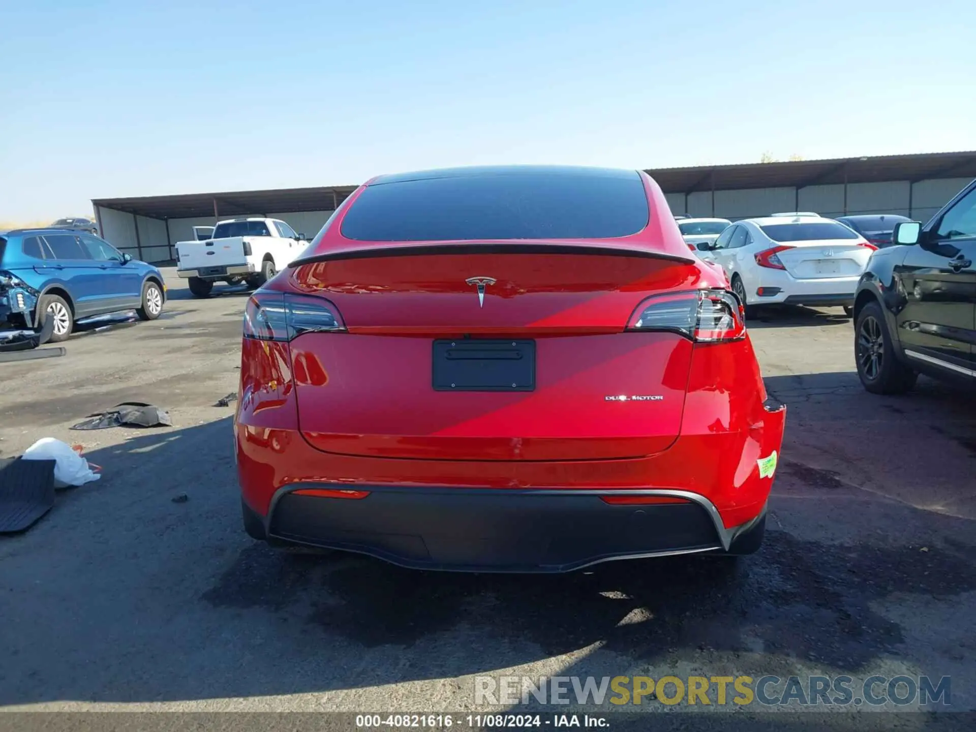 17 Photograph of a damaged car 7SAYGDEE9NF407840 TESLA MODEL Y 2022