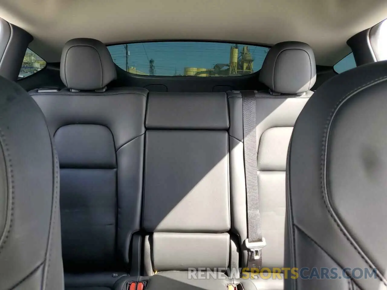 10 Photograph of a damaged car 7SAYGDEE9NF434908 TESLA MODEL Y 2022