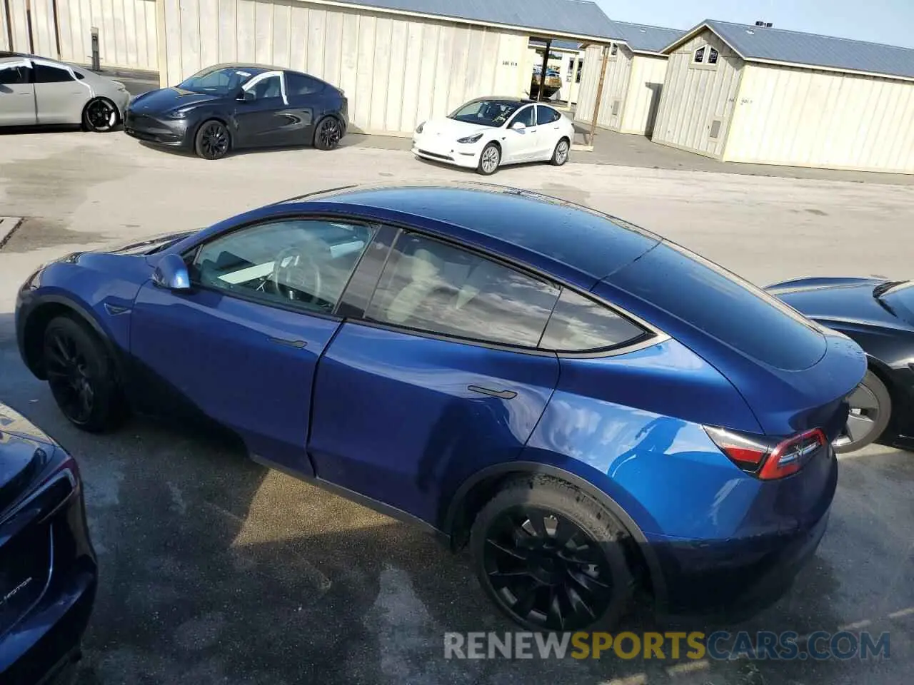2 Photograph of a damaged car 7SAYGDEEXNF310825 TESLA MODEL Y 2022