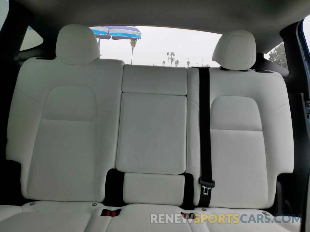 10 Photograph of a damaged car 7SAYGDEEXNF415400 TESLA MODEL Y 2022