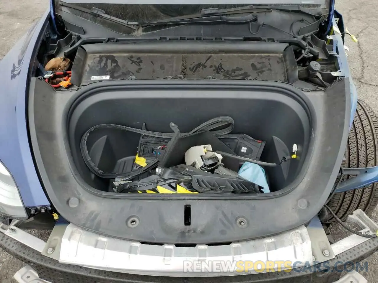 12 Photograph of a damaged car 7SAYGDEEXNF415400 TESLA MODEL Y 2022