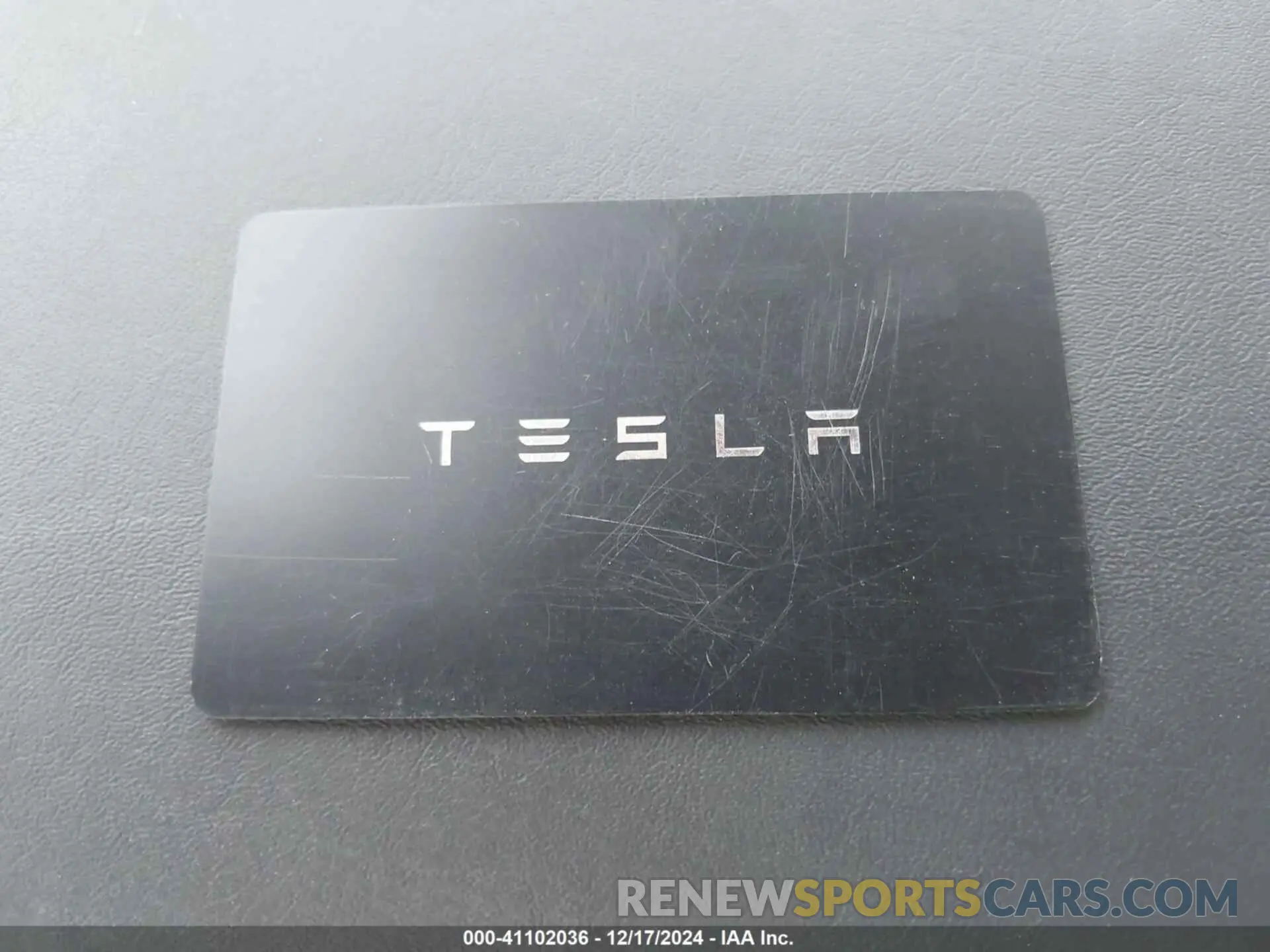 11 Photograph of a damaged car 7SAYGDEEXNF425392 TESLA MODEL Y 2022