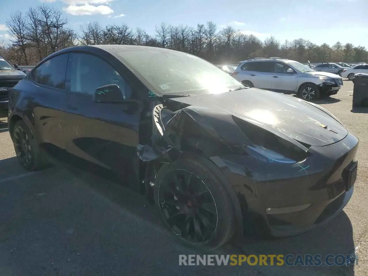4 Photograph of a damaged car 7SAYGDEEXNF442919 TESLA MODEL Y 2022