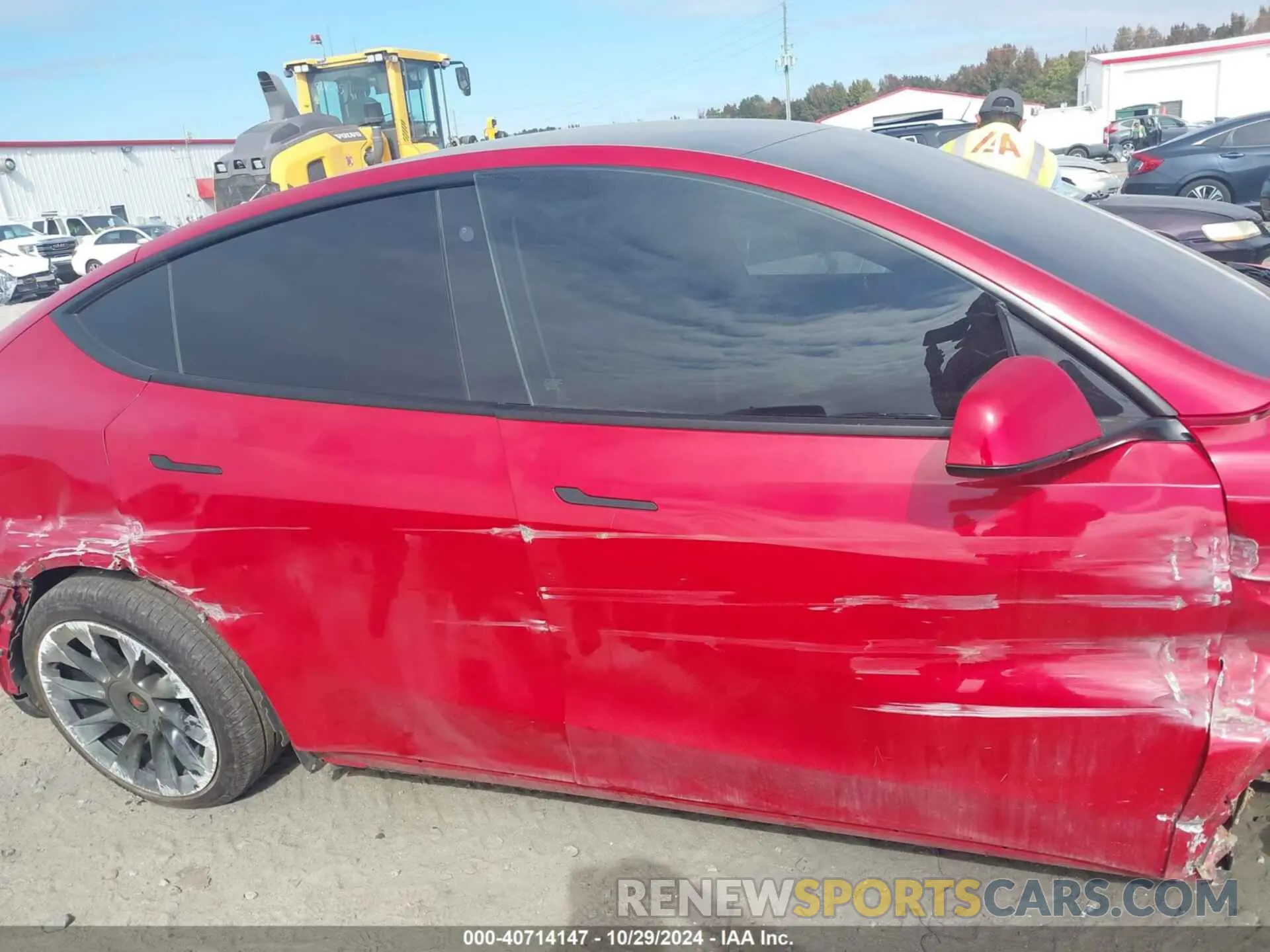 14 Photograph of a damaged car 7SAYGDEEXNF453743 TESLA MODEL Y 2022