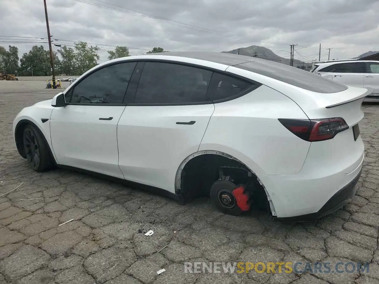 2 Photograph of a damaged car 7SAYGDEF0NF358309 TESLA MODEL Y 2022