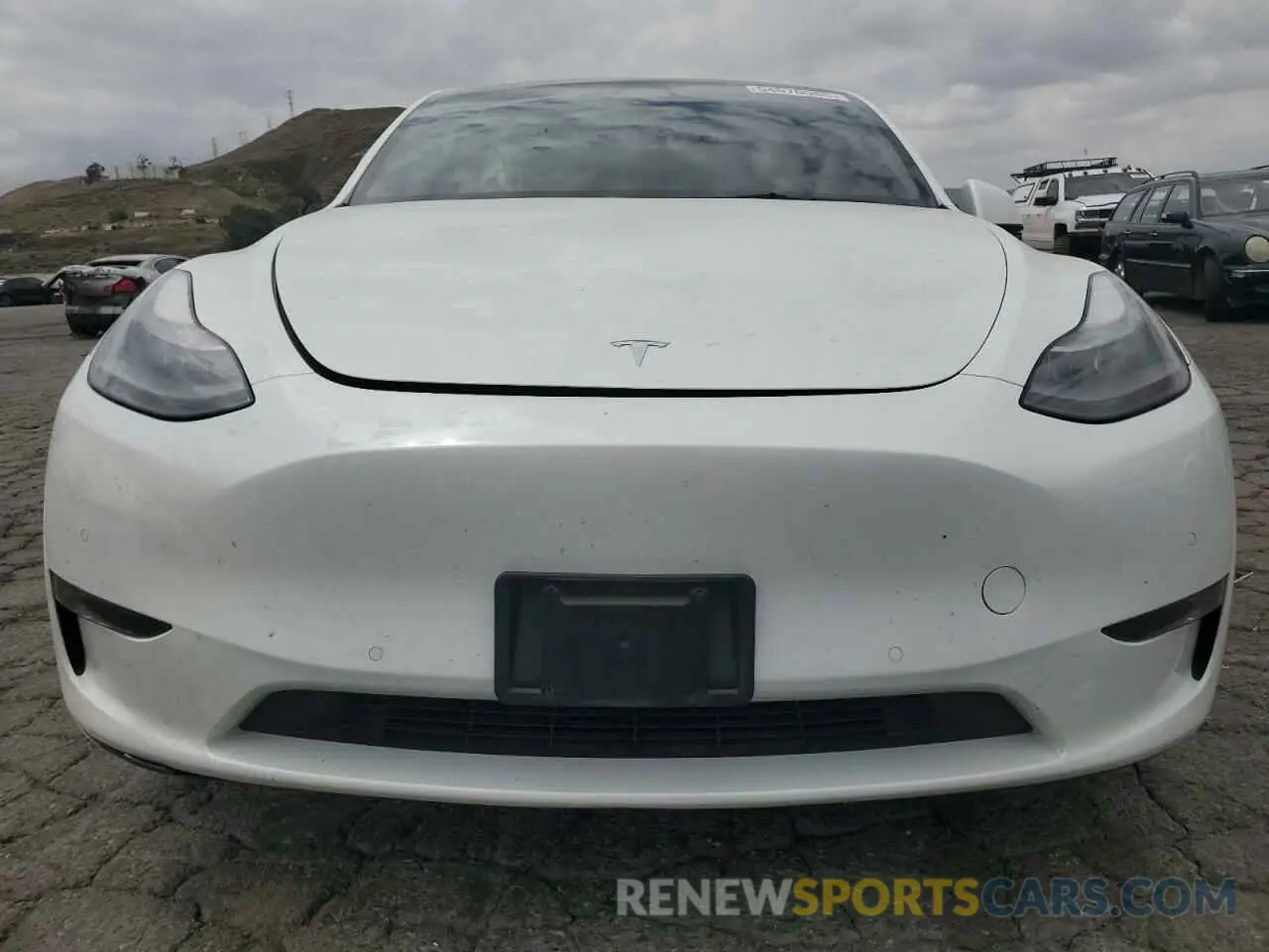 5 Photograph of a damaged car 7SAYGDEF0NF358309 TESLA MODEL Y 2022