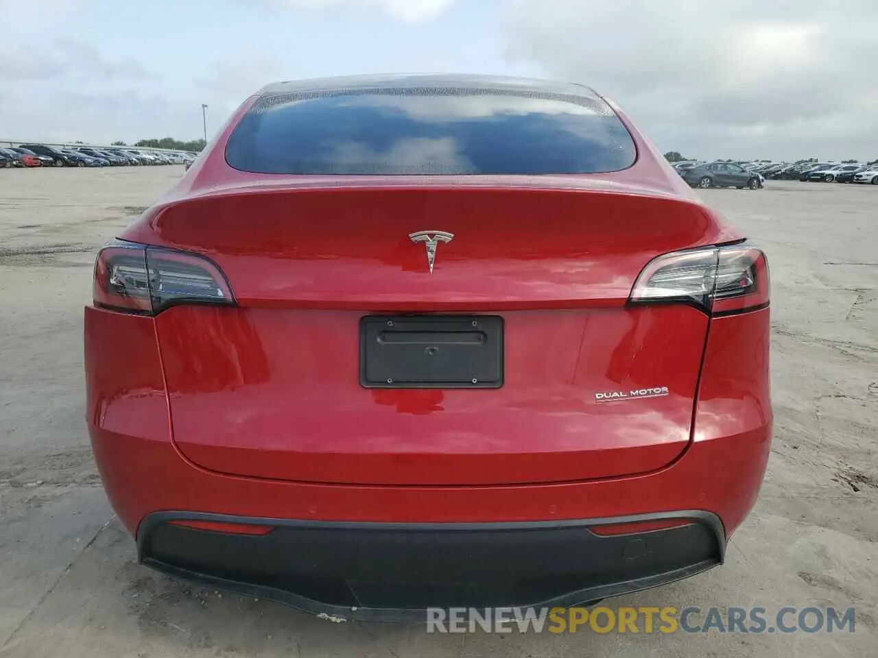 6 Photograph of a damaged car 7SAYGDEF0NF372307 TESLA MODEL Y 2022