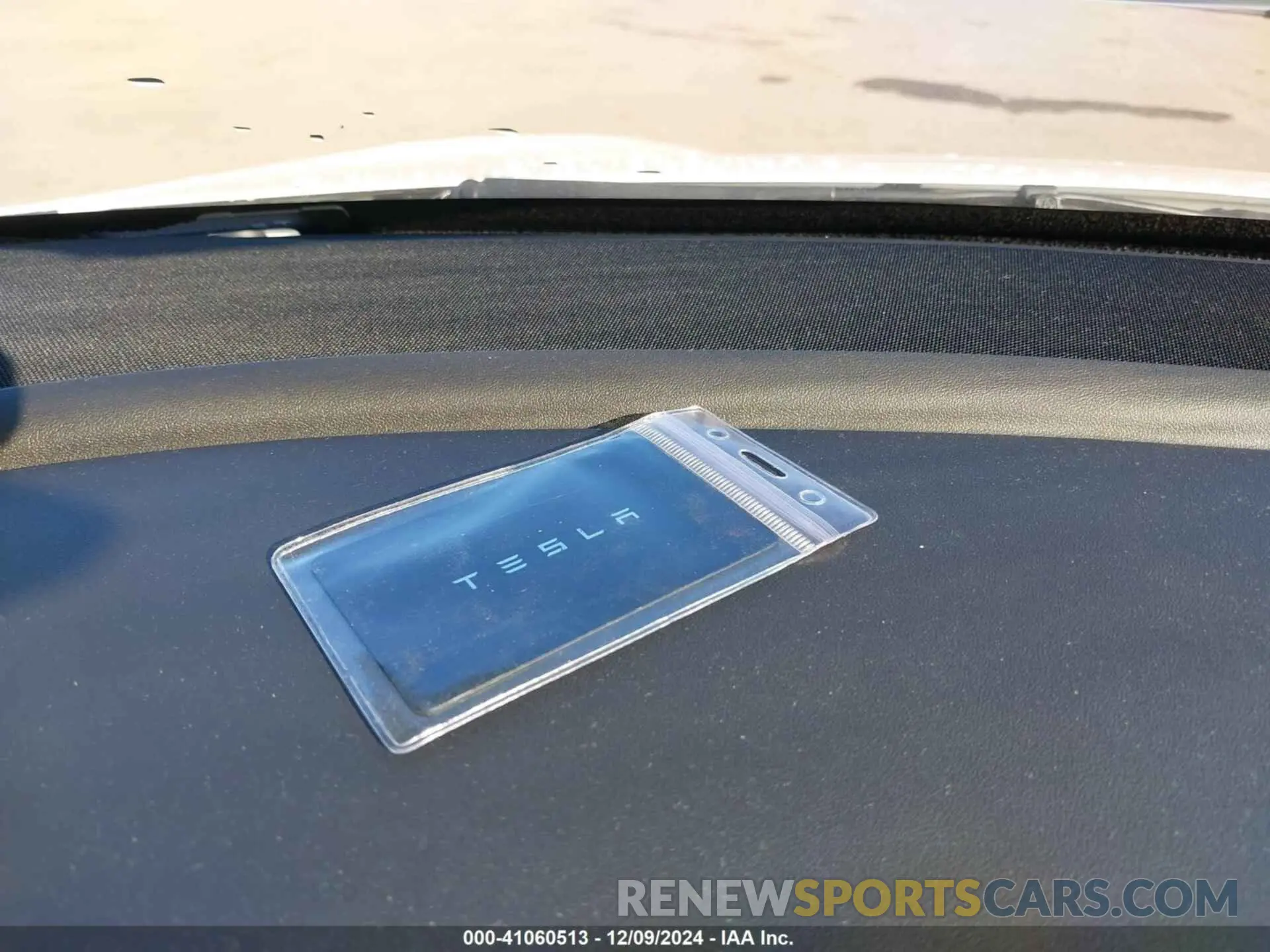 11 Photograph of a damaged car 7SAYGDEF0NF390807 TESLA MODEL Y 2022