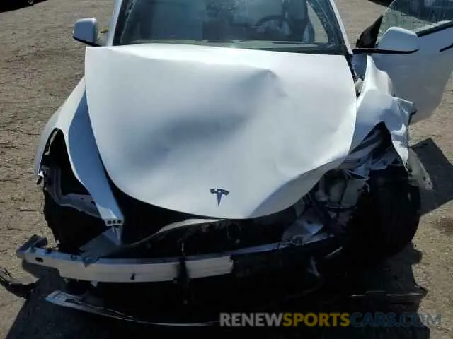 11 Photograph of a damaged car 7SAYGDEF0NF441819 TESLA MODEL Y 2022