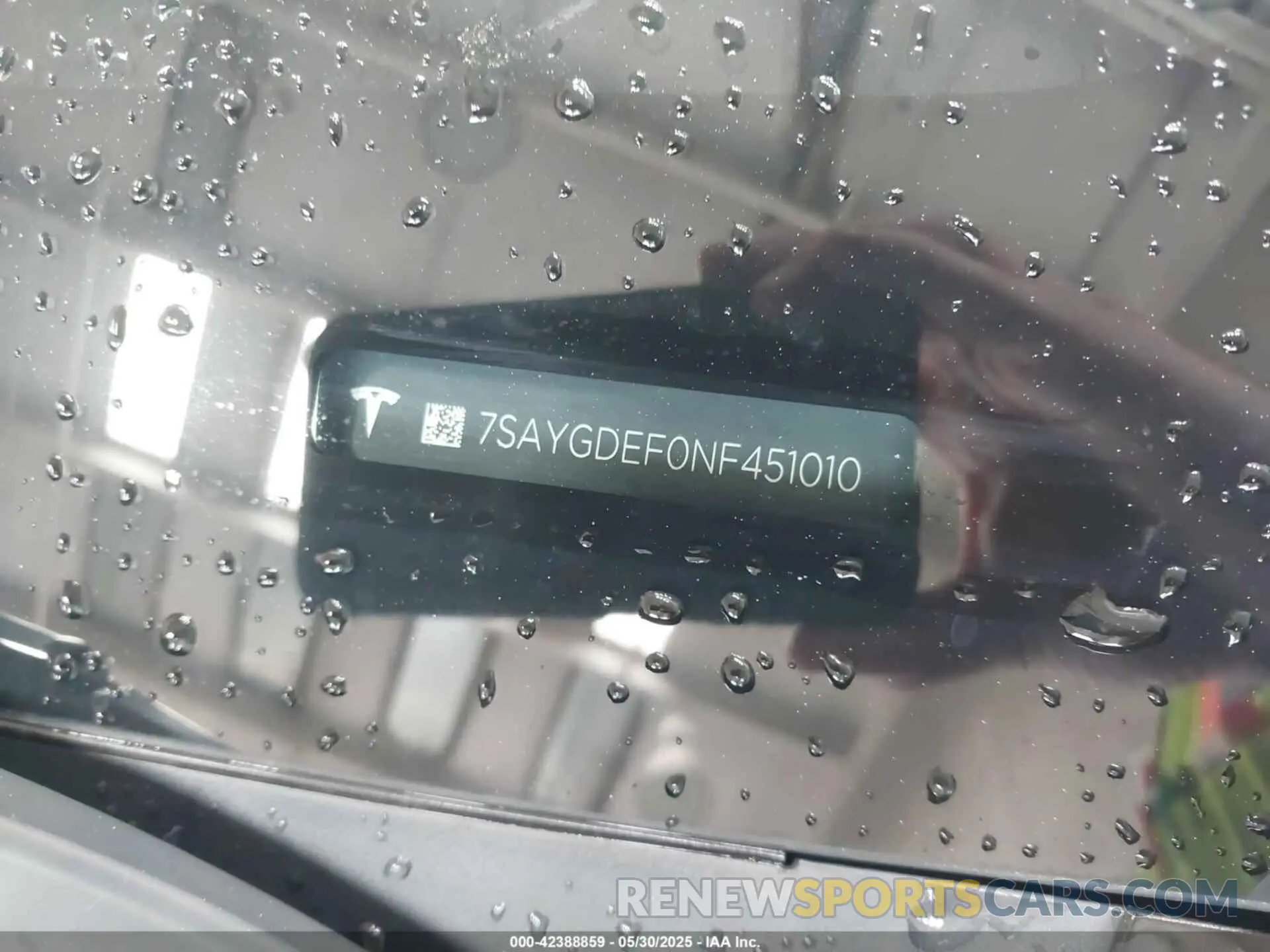 9 Photograph of a damaged car 7SAYGDEF0NF451010 TESLA MODEL Y 2022