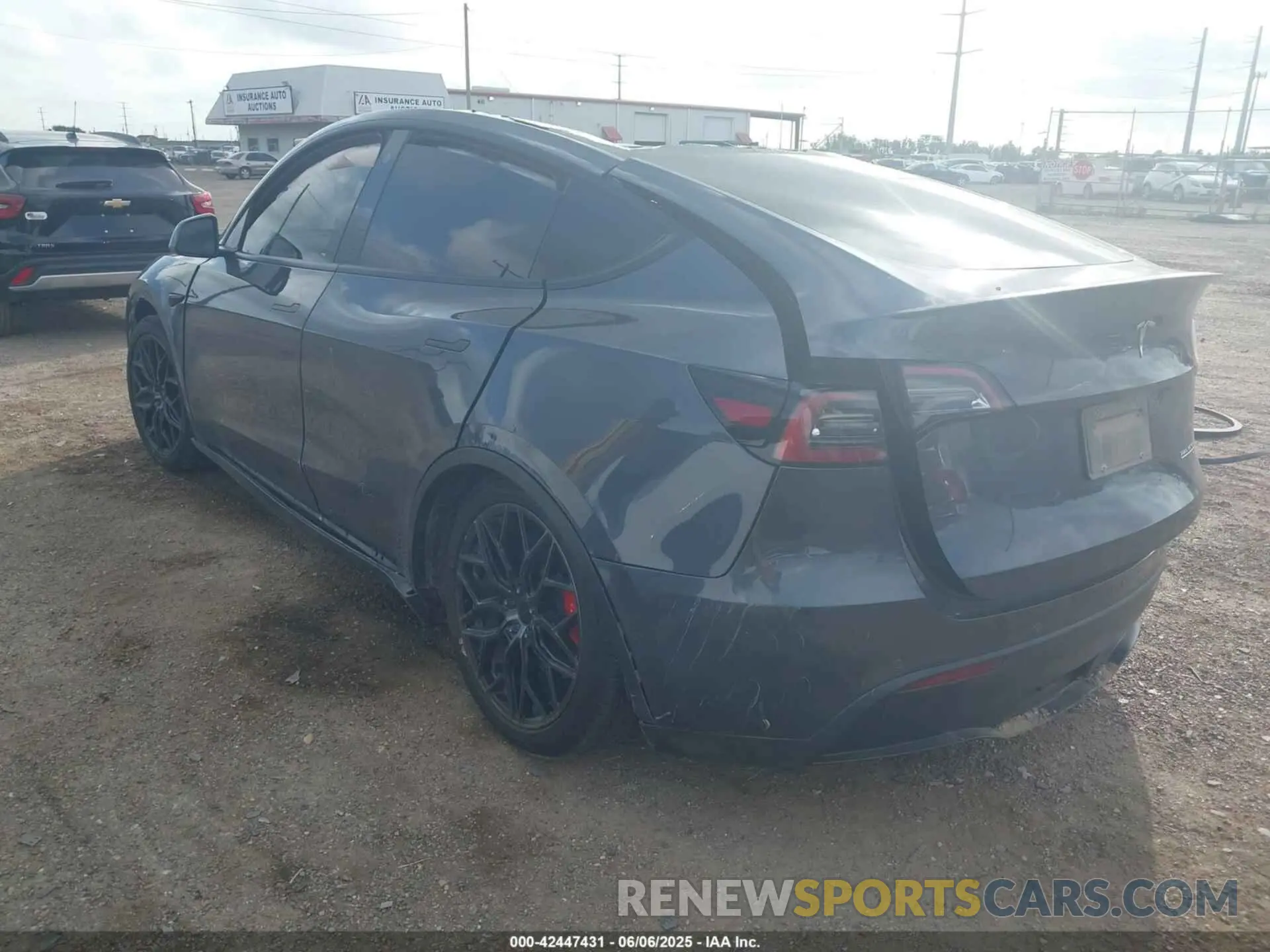 3 Фотография поврежденного автомобиля 7SAYGDEF0NF451671 TESLA MODEL Y 2022
