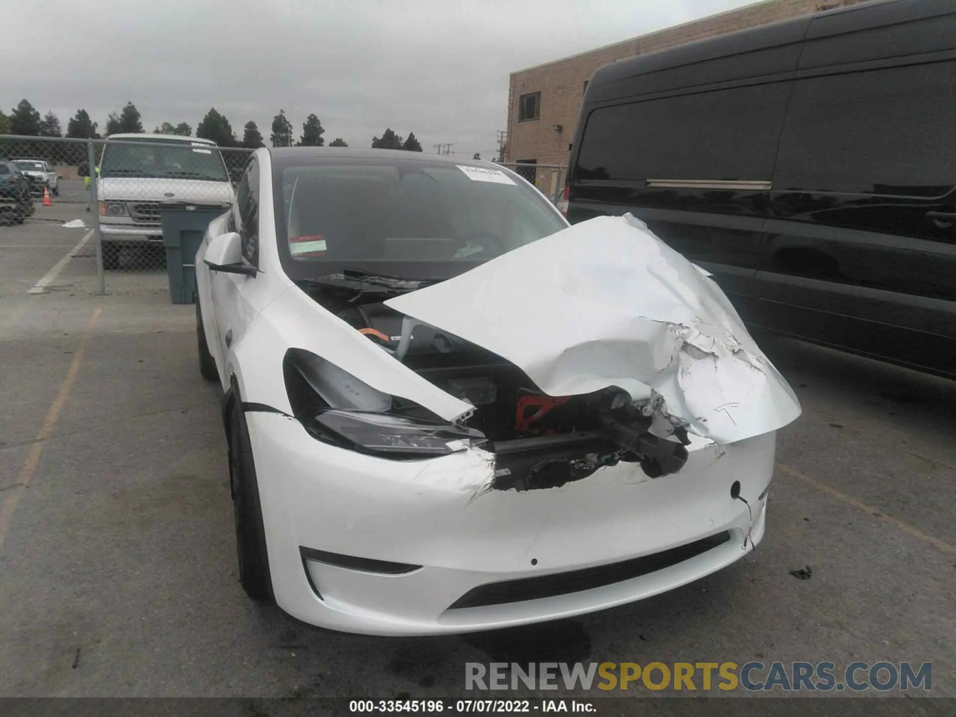 6 Photograph of a damaged car 7SAYGDEF0NF493323 TESLA MODEL Y 2022