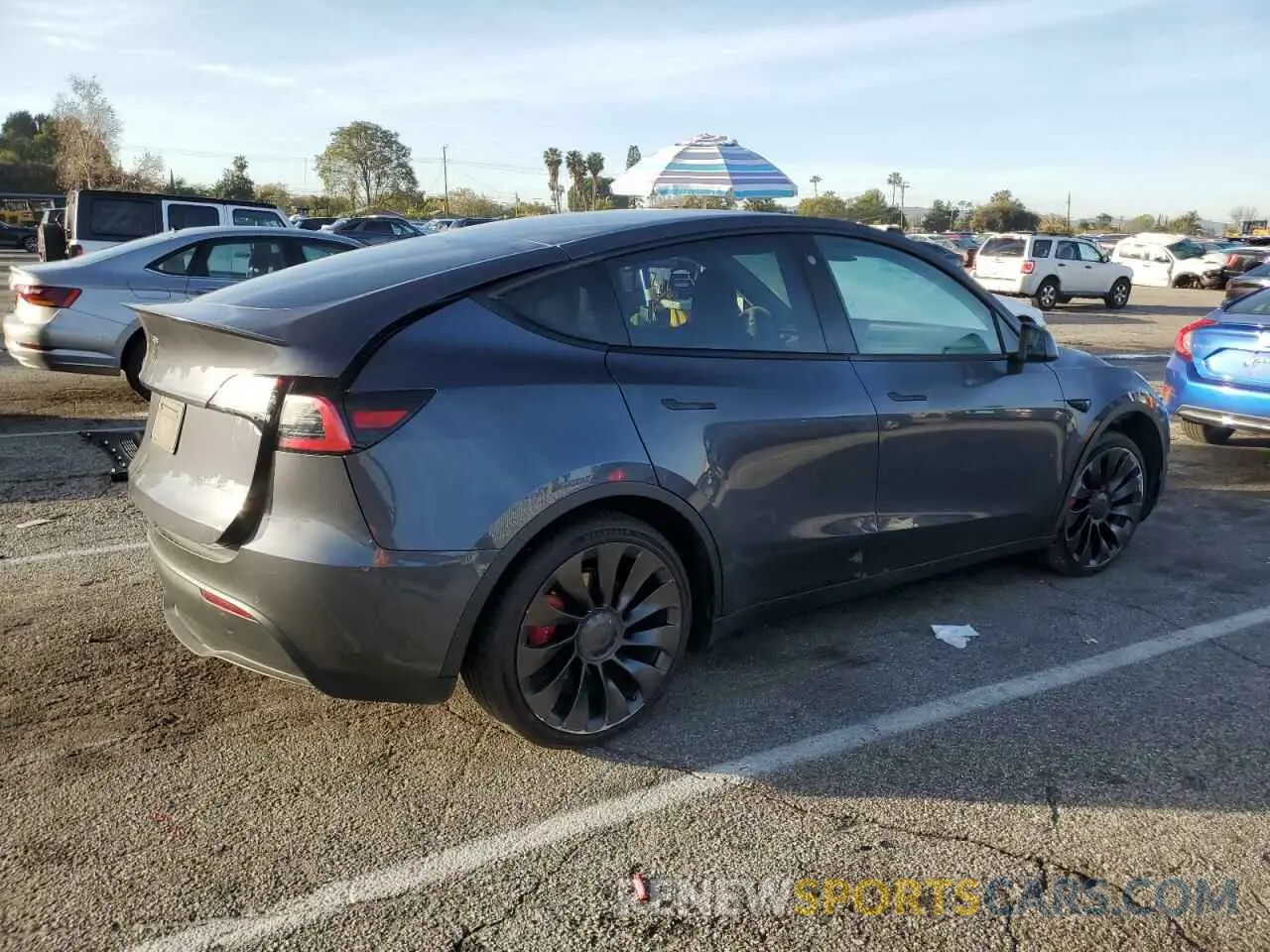 3 Photograph of a damaged car 7SAYGDEF1NF389939 TESLA MODEL Y 2022