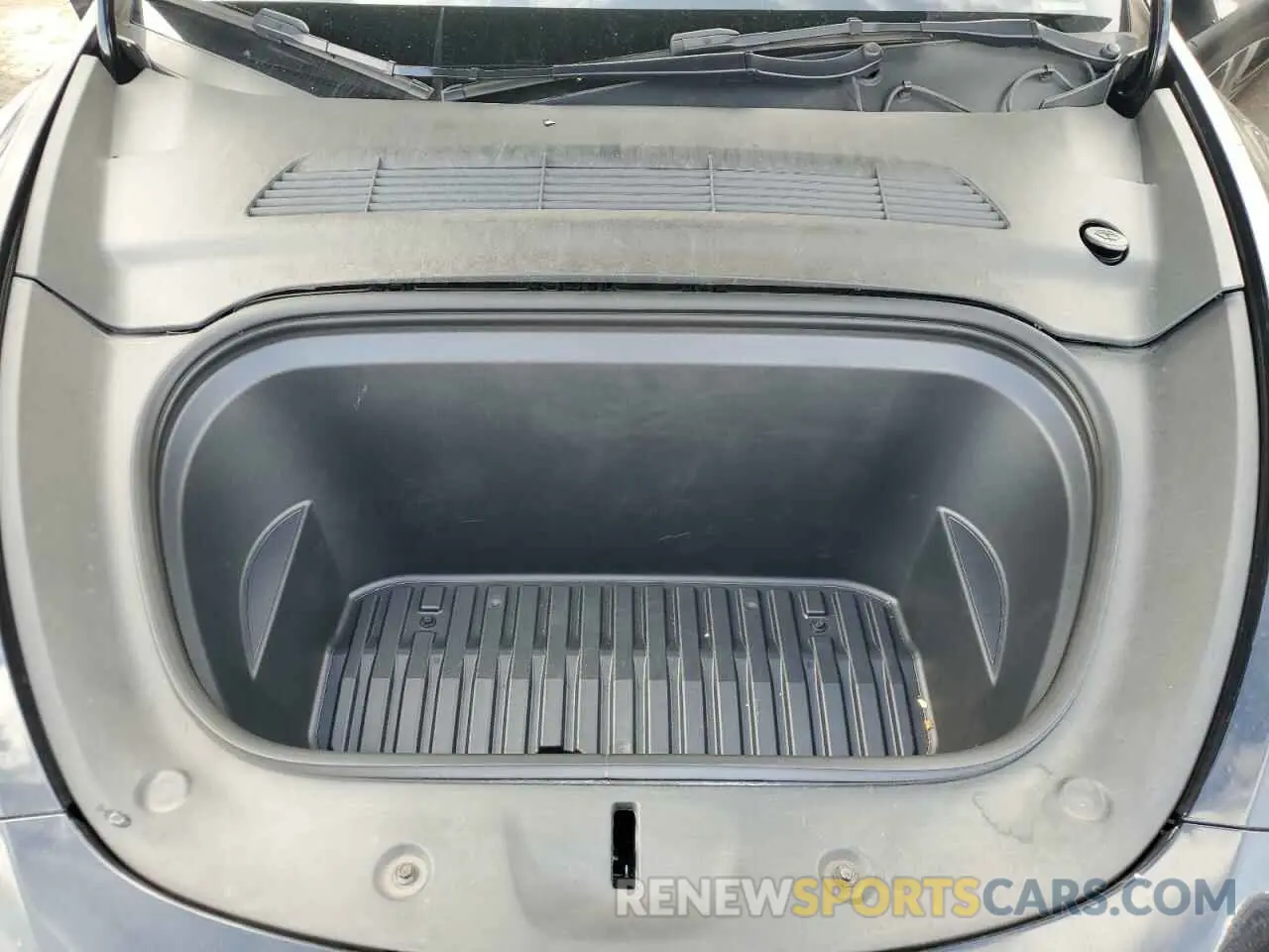 12 Photograph of a damaged car 7SAYGDEF1NF404133 TESLA MODEL Y 2022