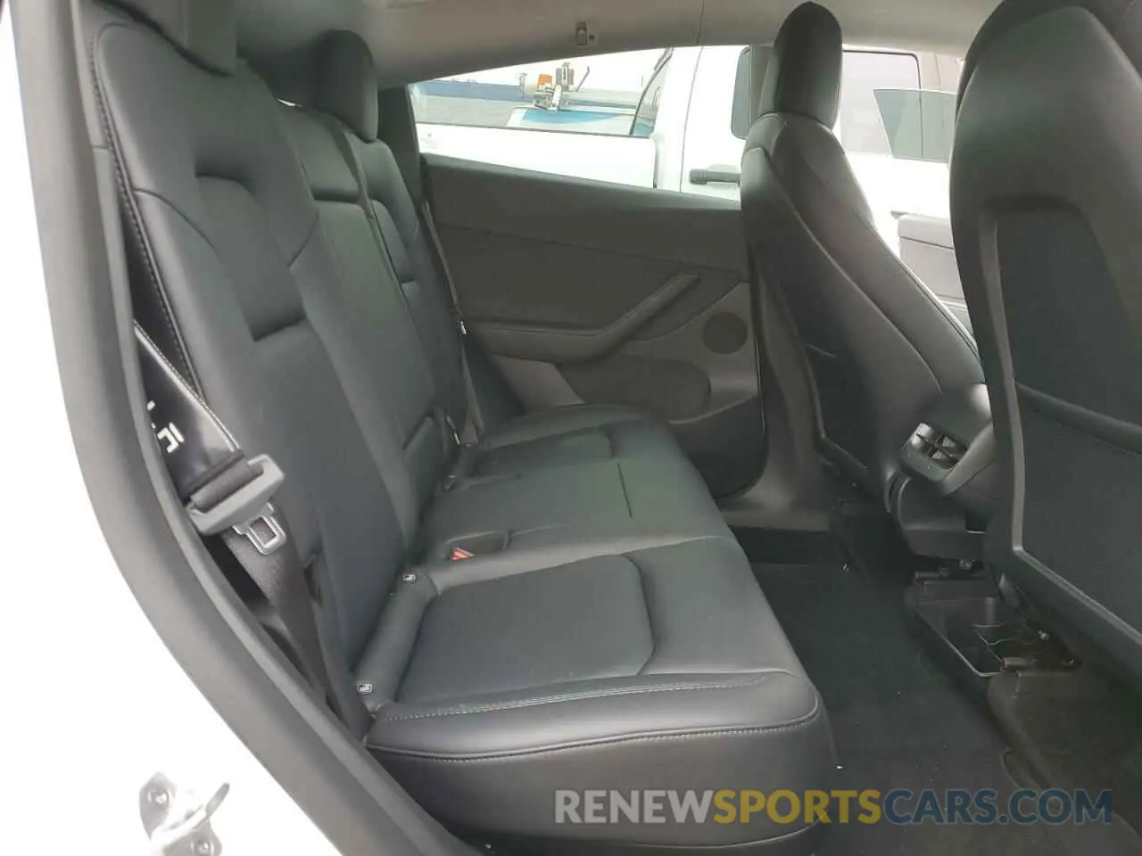 10 Photograph of a damaged car 7SAYGDEF1NF406397 TESLA MODEL Y 2022