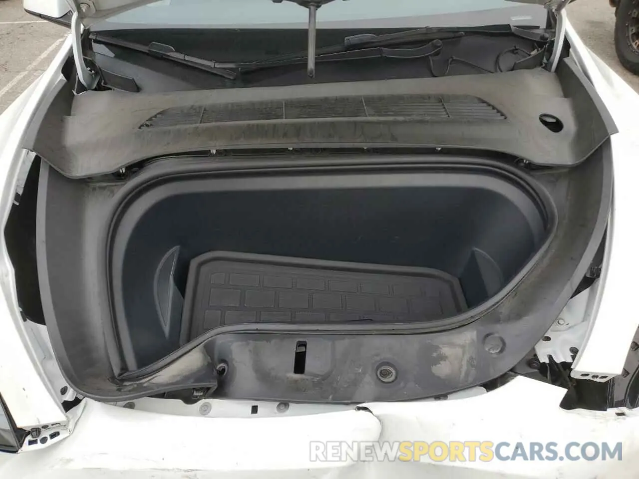 11 Photograph of a damaged car 7SAYGDEF1NF406397 TESLA MODEL Y 2022