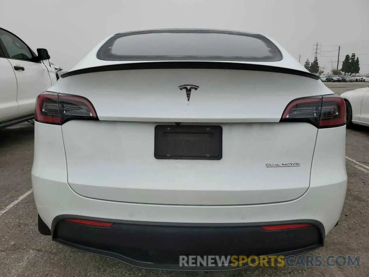 6 Photograph of a damaged car 7SAYGDEF1NF406397 TESLA MODEL Y 2022
