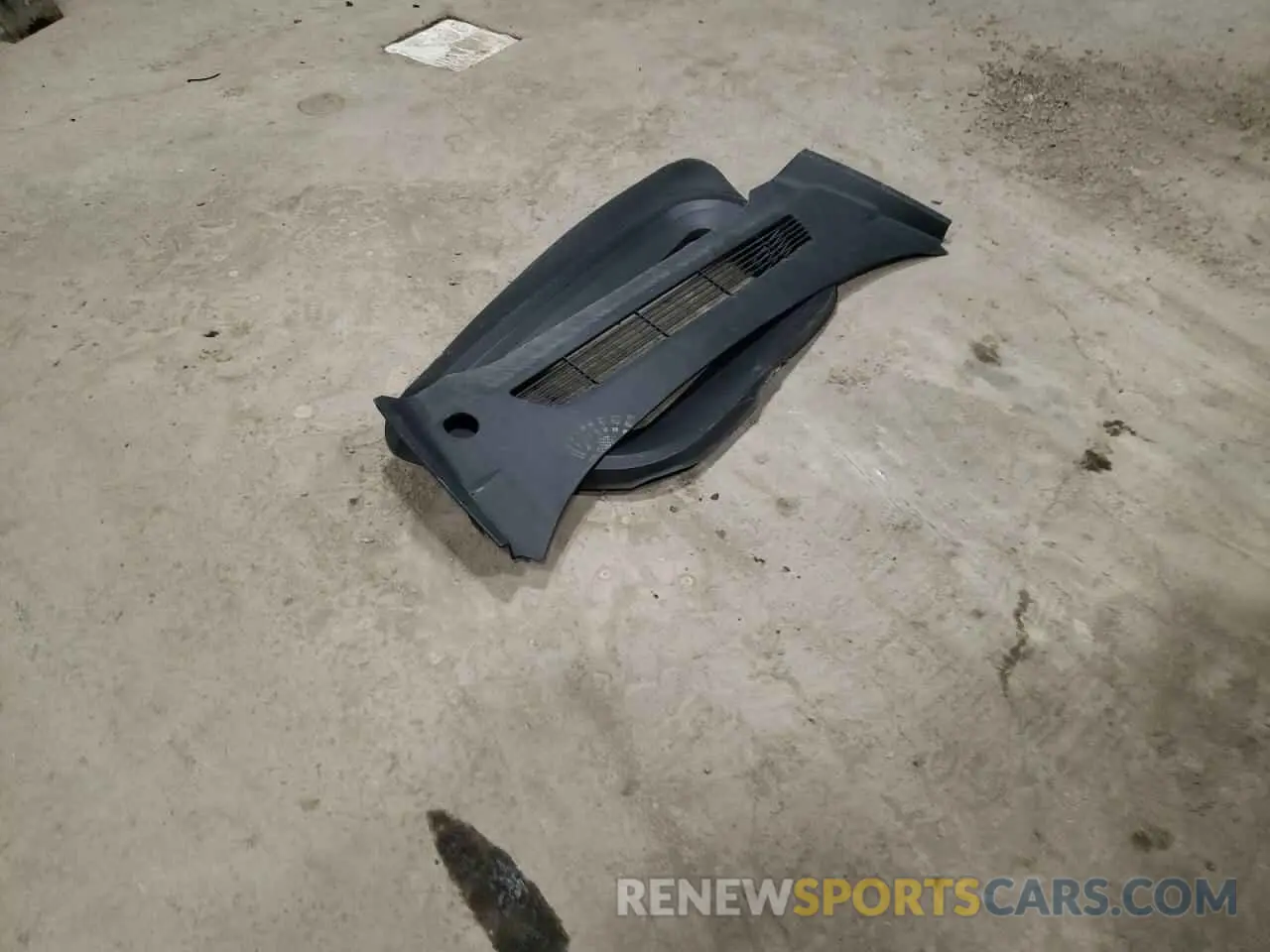 12 Photograph of a damaged car 7SAYGDEF1NF415374 TESLA MODEL Y 2022