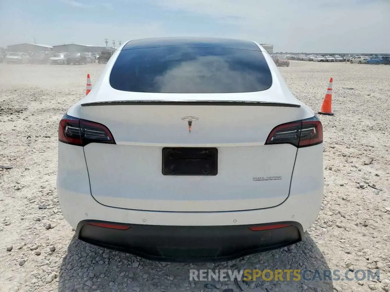 6 Photograph of a damaged car 7SAYGDEF1NF438640 TESLA MODEL Y 2022
