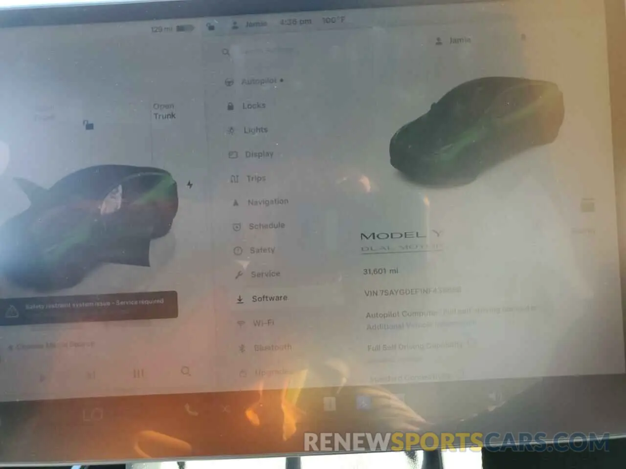 9 Photograph of a damaged car 7SAYGDEF1NF438668 TESLA MODEL Y 2022