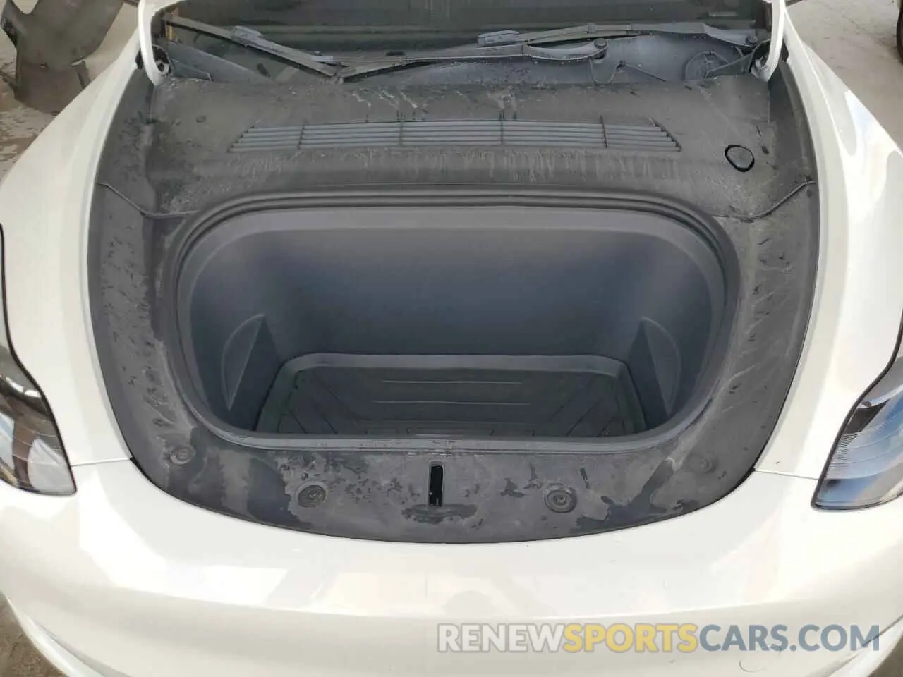 12 Photograph of a damaged car 7SAYGDEF1NF454045 TESLA MODEL Y 2022