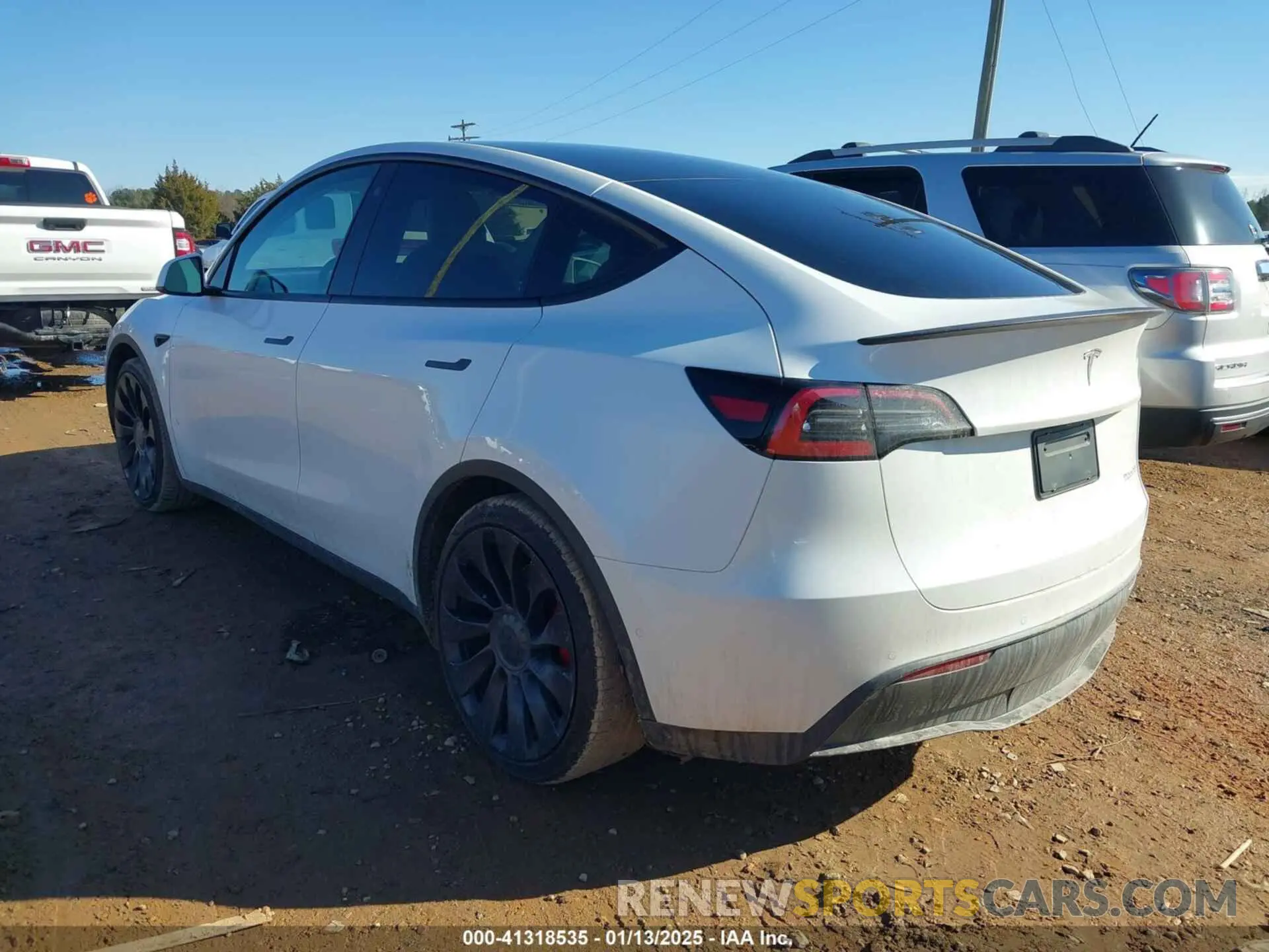 3 Photograph of a damaged car 7SAYGDEF1NF457432 TESLA MODEL Y 2022