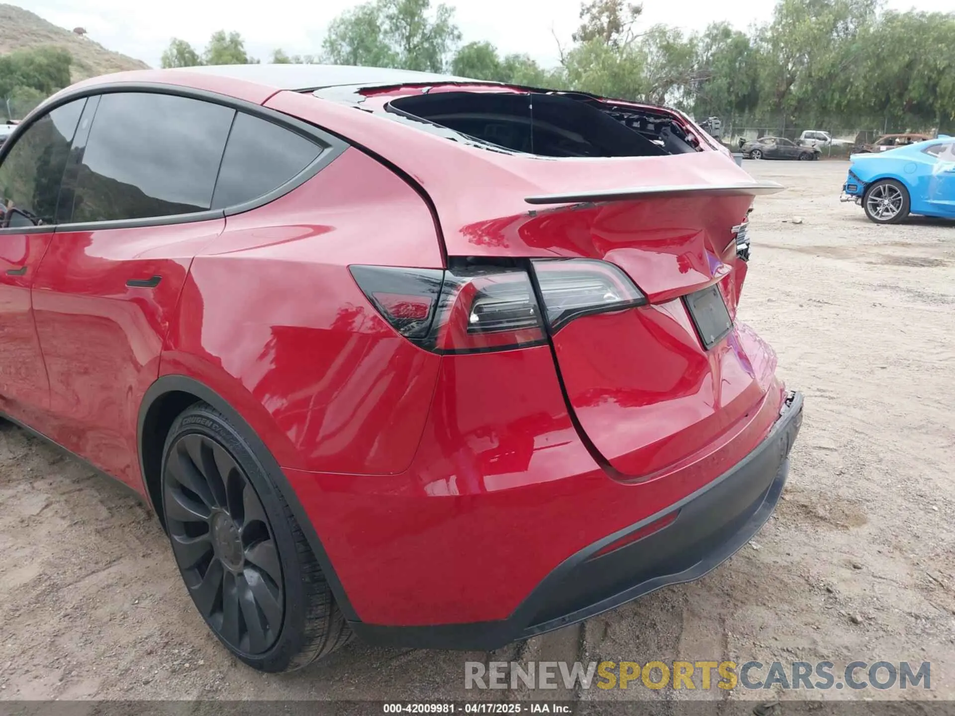 19 Фотография поврежденного автомобиля 7SAYGDEF1NF489572 TESLA MODEL Y 2022