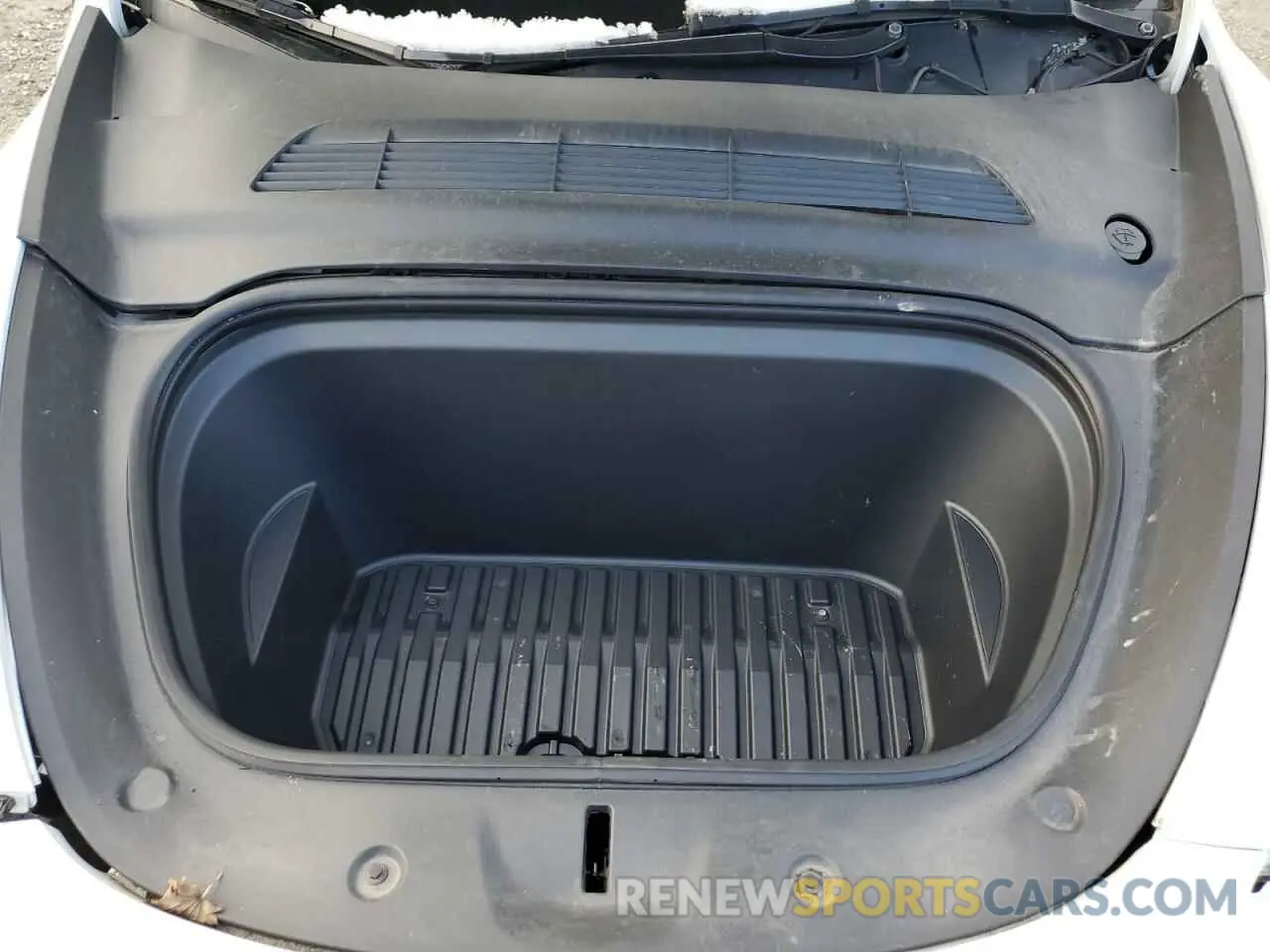 13 Photograph of a damaged car 7SAYGDEF2NF325084 TESLA MODEL Y 2022