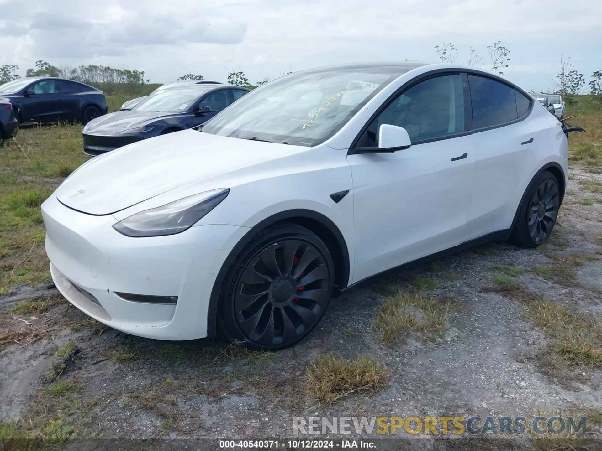 2 Фотография поврежденного автомобиля 7SAYGDEF2NF327711 TESLA MODEL Y 2022