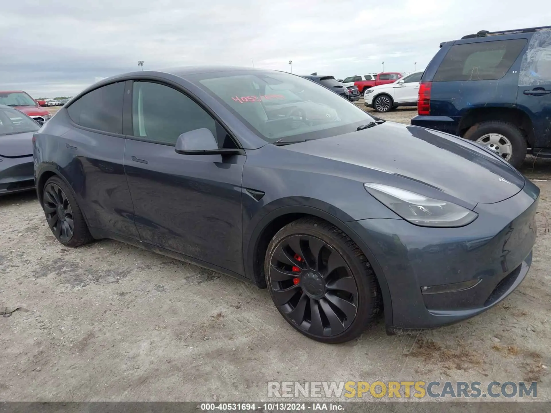 1 Photograph of a damaged car 7SAYGDEF2NF372521 TESLA MODEL Y 2022