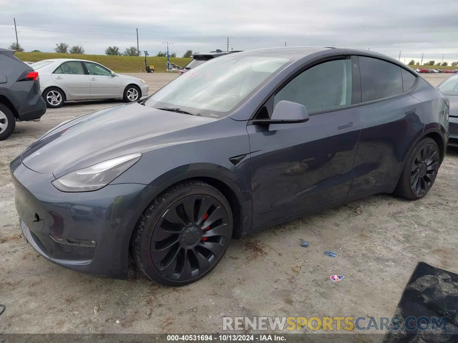 2 Photograph of a damaged car 7SAYGDEF2NF372521 TESLA MODEL Y 2022