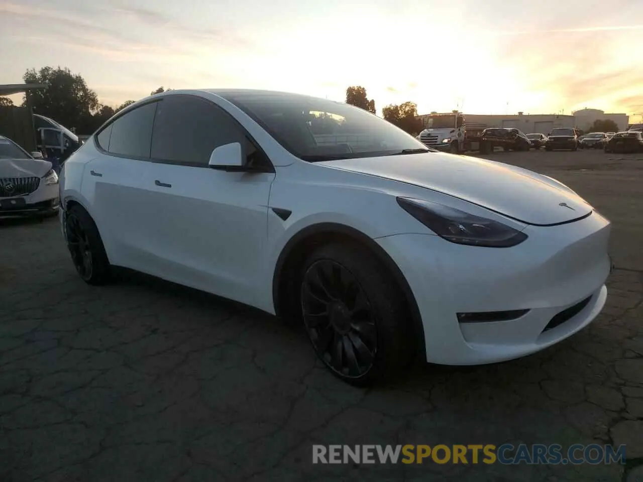 4 Фотография поврежденного автомобиля 7SAYGDEF2NF388346 TESLA MODEL Y 2022
