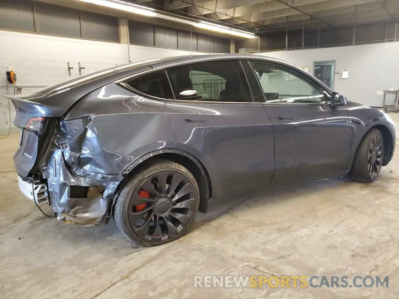 3 Photograph of a damaged car 7SAYGDEF2NF398942 TESLA MODEL Y 2022