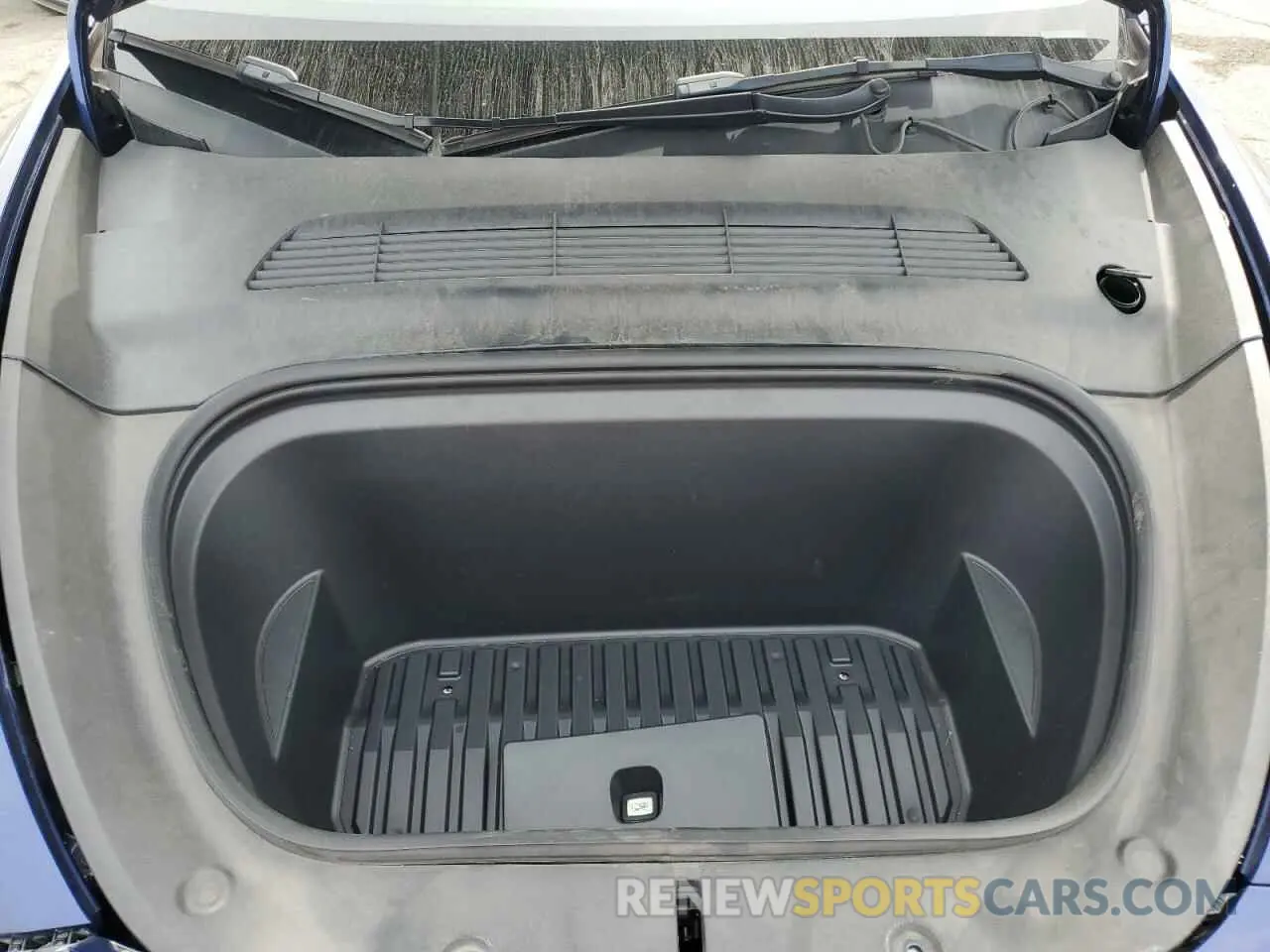 11 Photograph of a damaged car 7SAYGDEF2NF411401 TESLA MODEL Y 2022