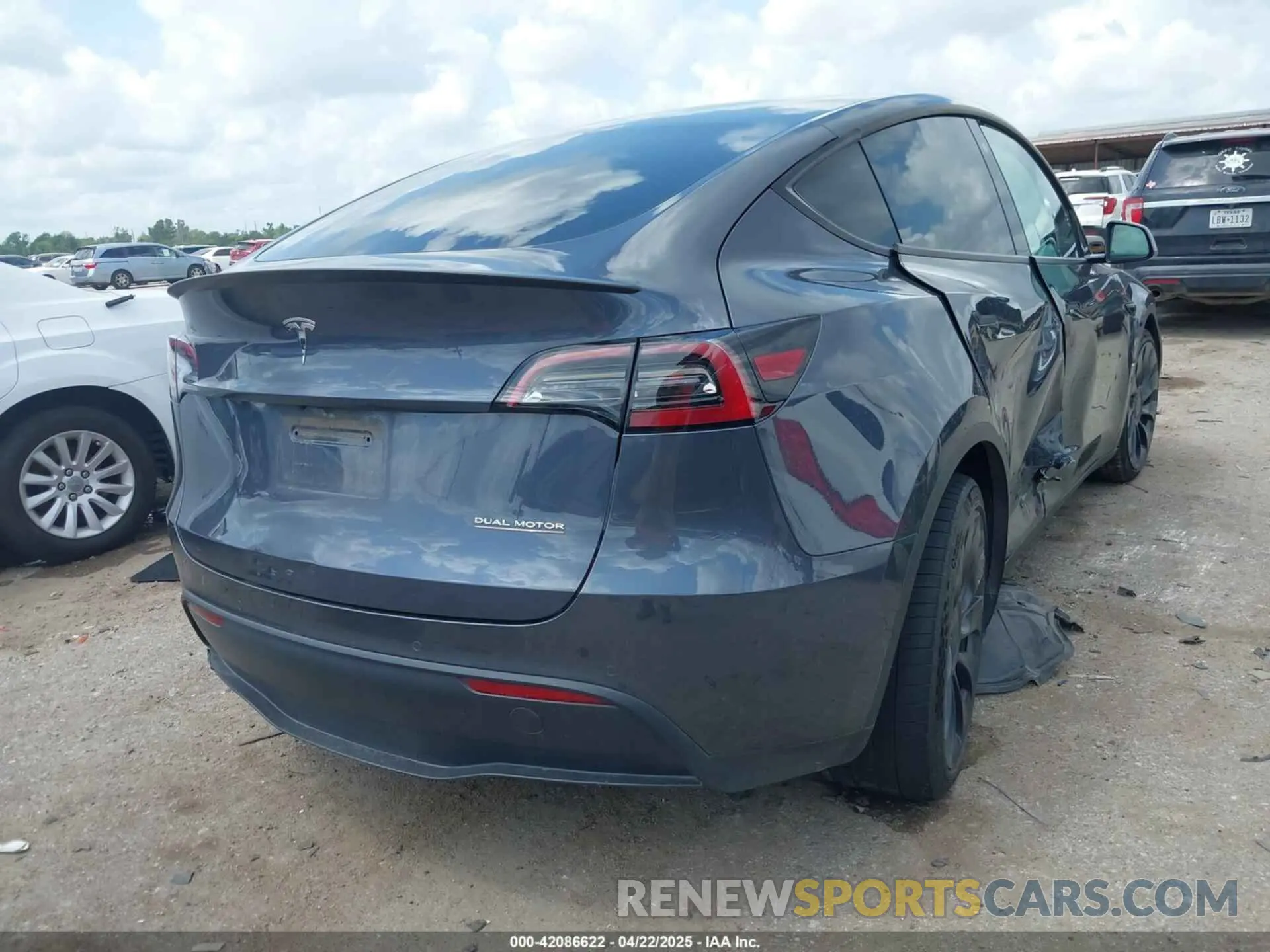 4 Фотография поврежденного автомобиля 7SAYGDEF2NF454099 TESLA MODEL Y 2022