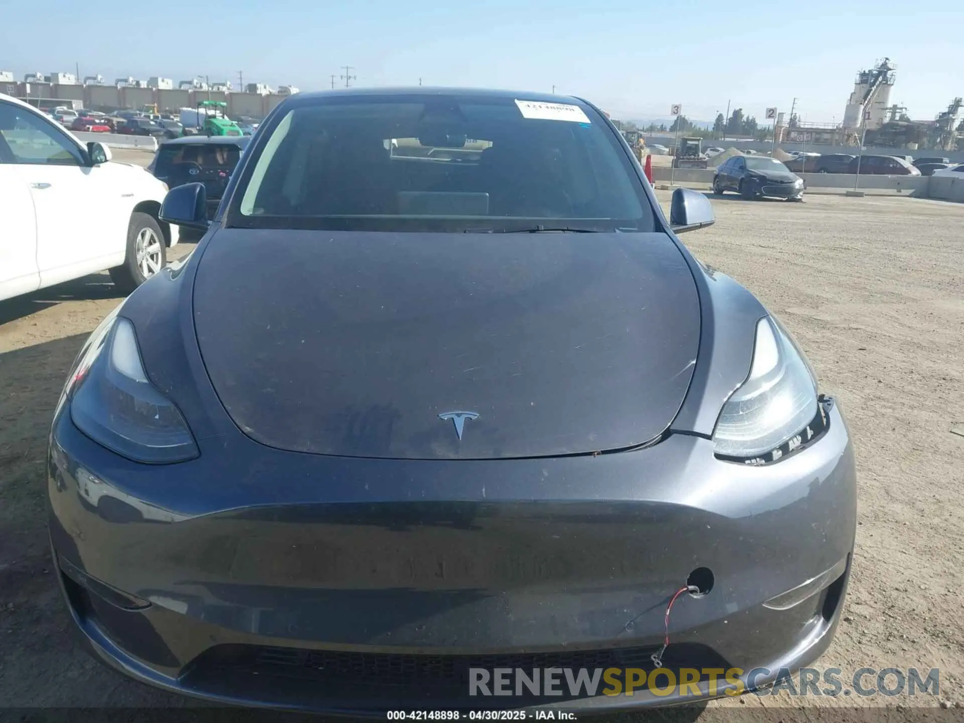 11 Photograph of a damaged car 7SAYGDEF2NF543493 TESLA MODEL Y 2022