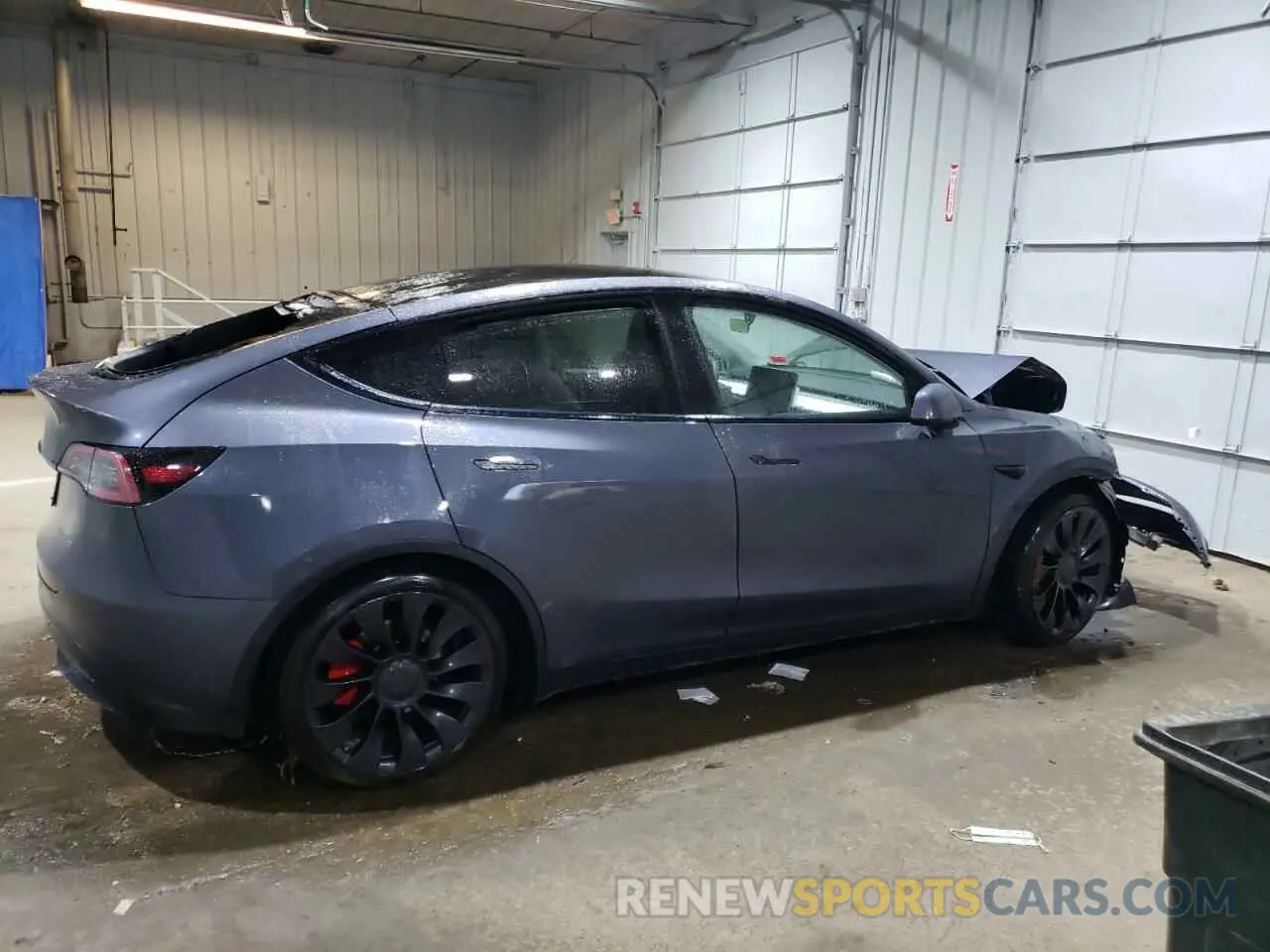 3 Photograph of a damaged car 7SAYGDEF2NF545857 TESLA MODEL Y 2022
