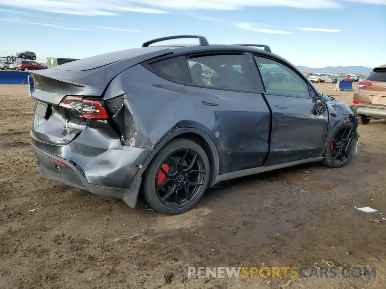 3 Photograph of a damaged car 7SAYGDEF3NF326213 TESLA MODEL Y 2022