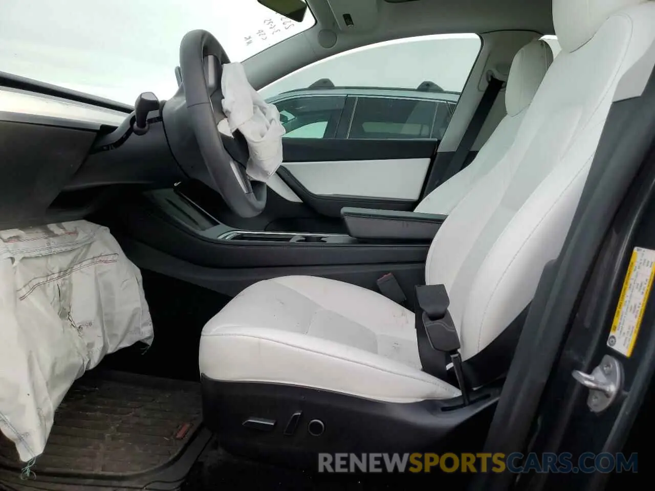 7 Photograph of a damaged car 7SAYGDEF3NF326213 TESLA MODEL Y 2022